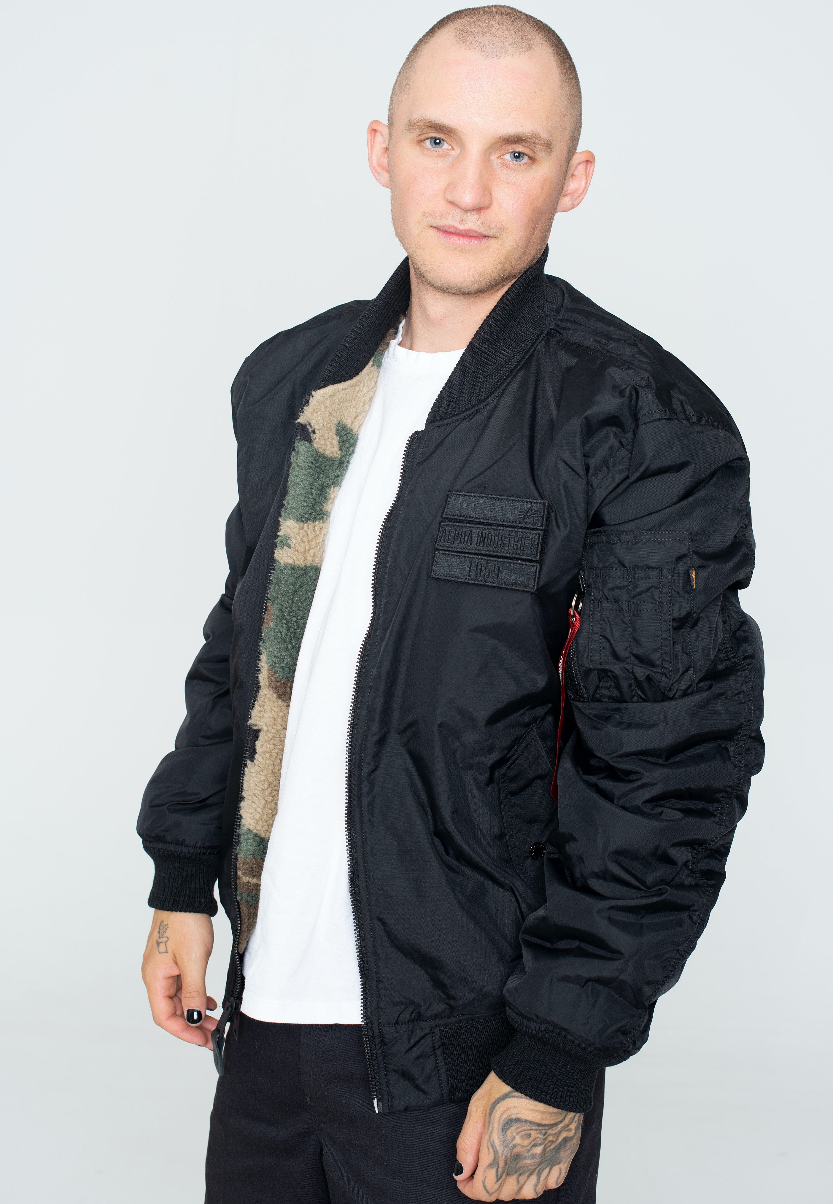 ALPHA INDUSTRIES MA-1 ブラック L Alpha Industries x New York Knicks MA-1 Wool Varsity Jacket Black