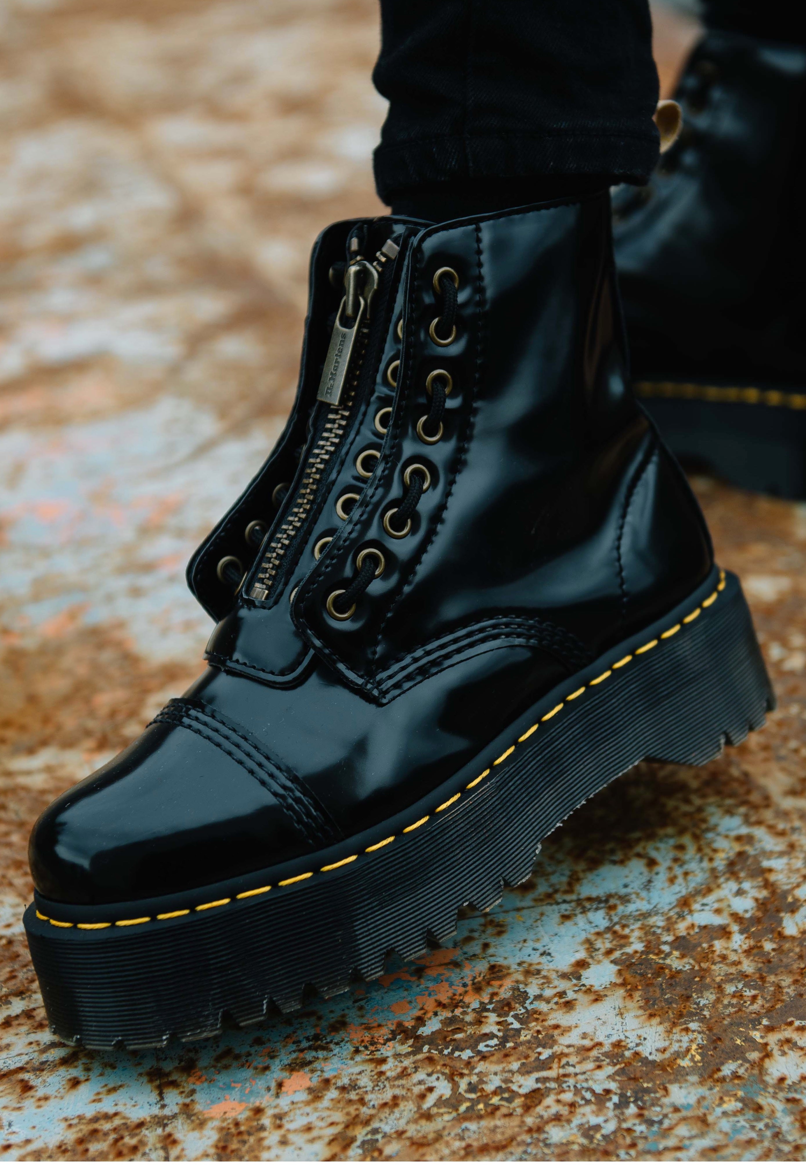 Dr. Martens - Vegan Sinclair Black Oxford - Girl Shoes | Impericon