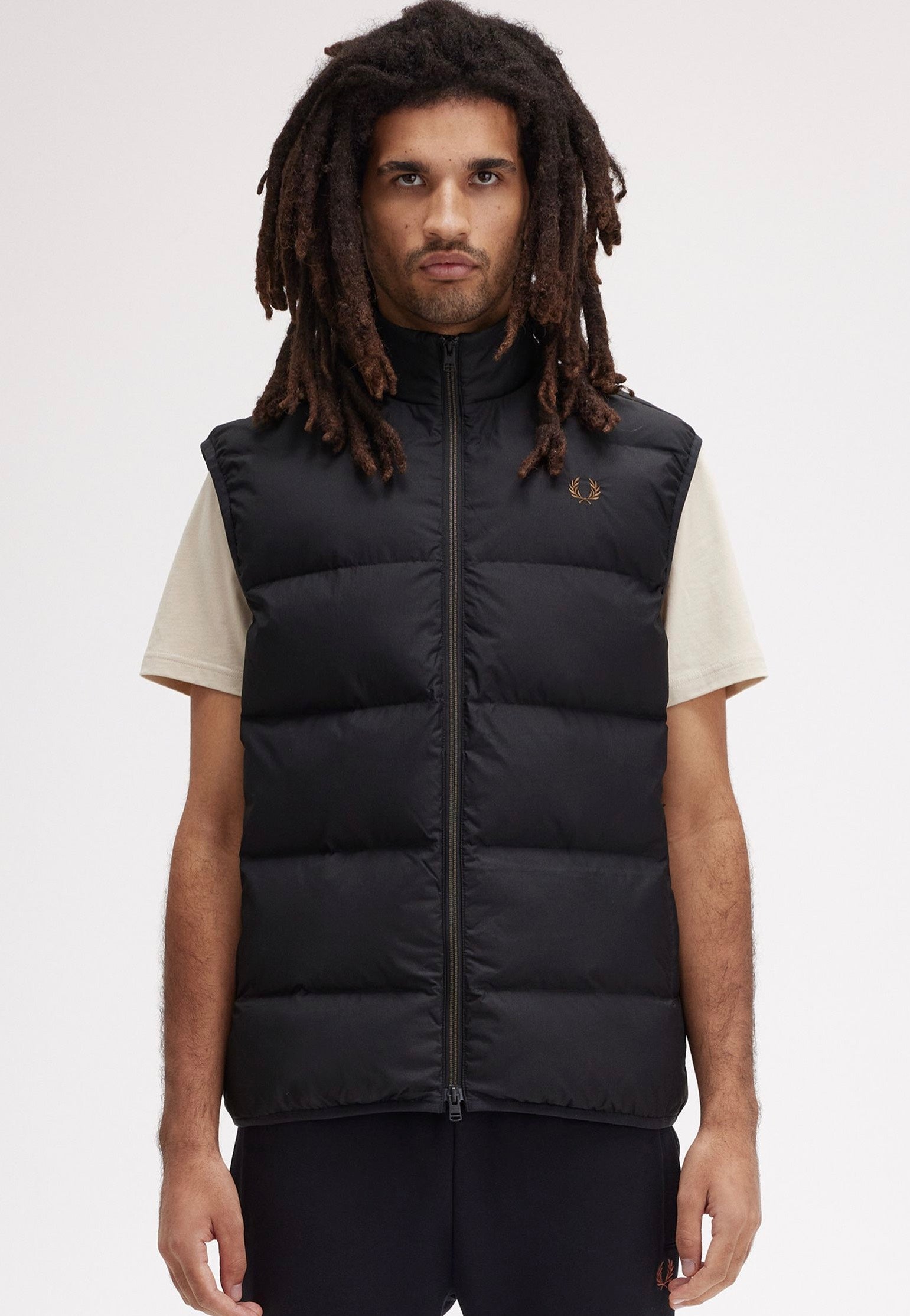 FRED PERRY / Insulated Gilet Mサイズ 極美品 最 安値ファッション