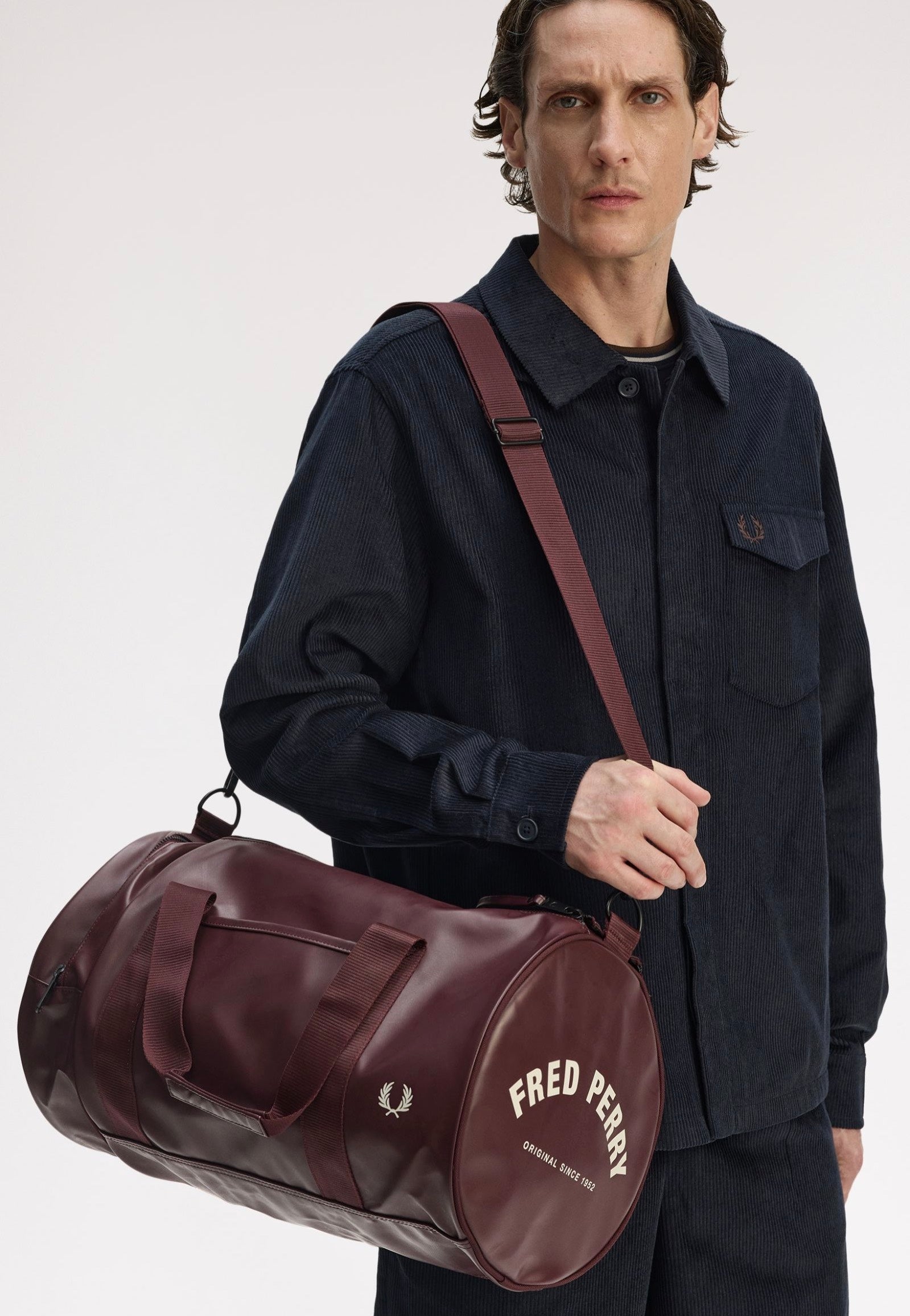 Fred Perry - Tonal Classic Barrel Oxblood - Dufflebag | Impericon