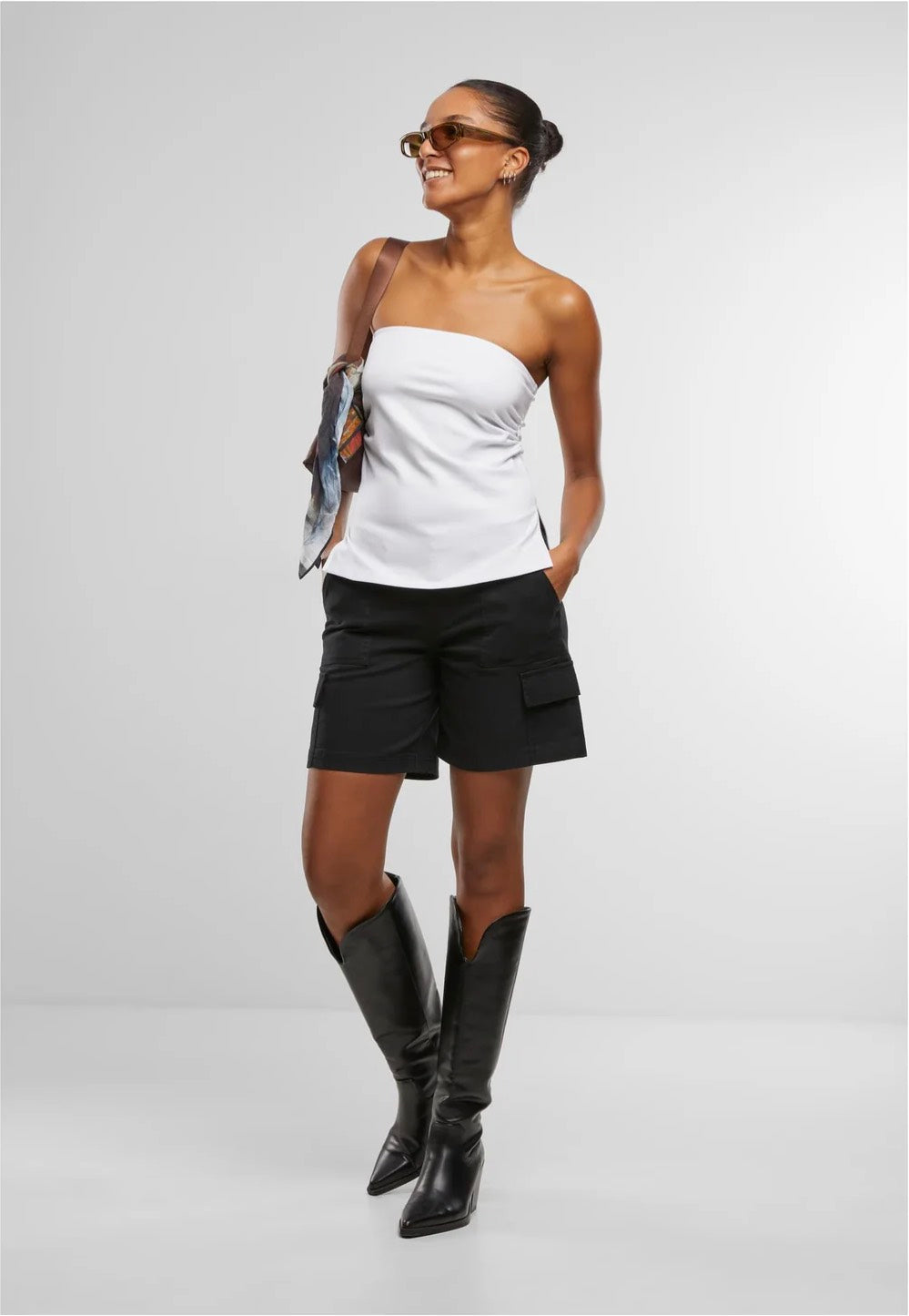 Urban Classics Tb7527 Cargo Shorts Black 26 Woman