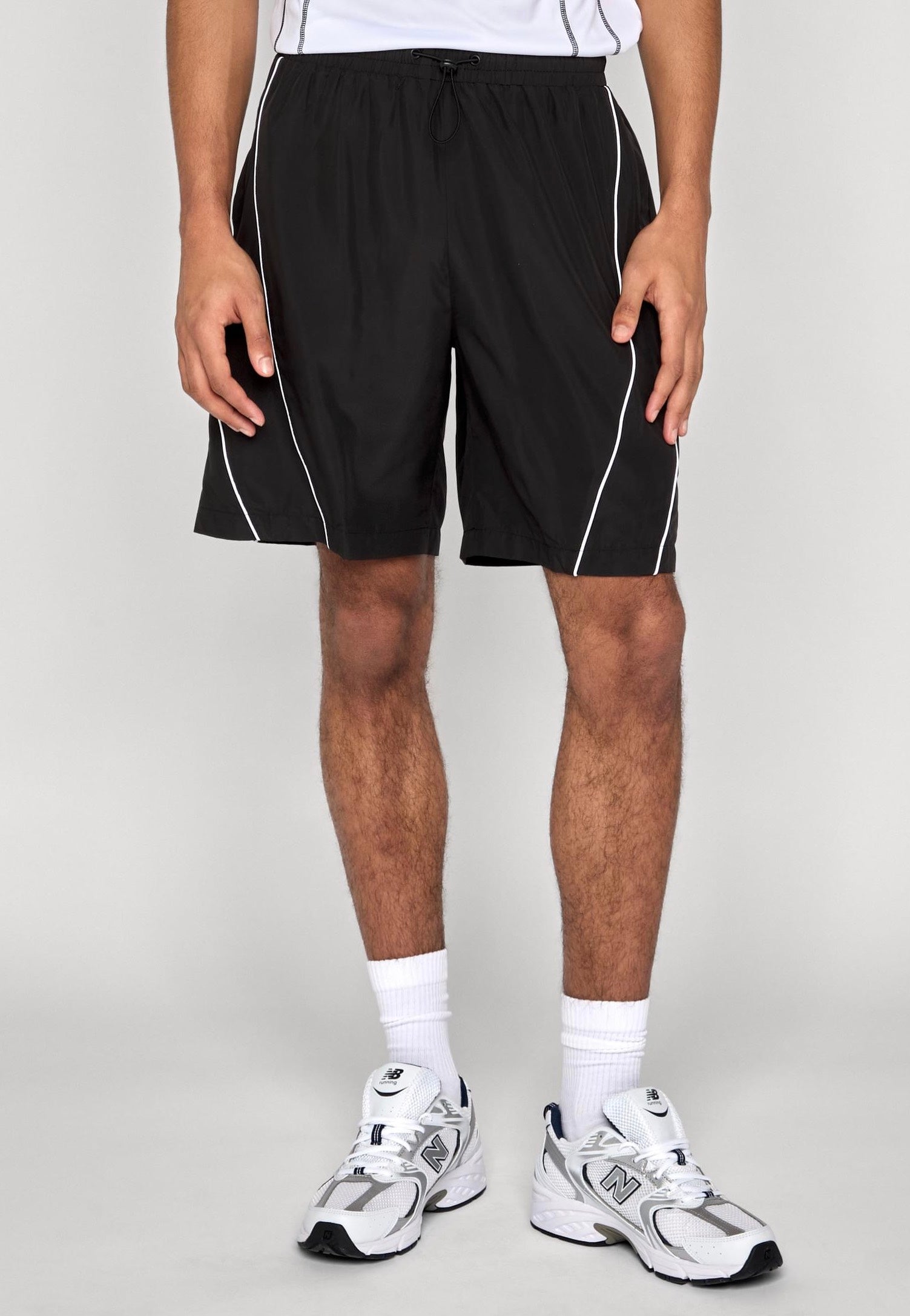 Urban Classics Piping Track Black - Shorts | Impericon