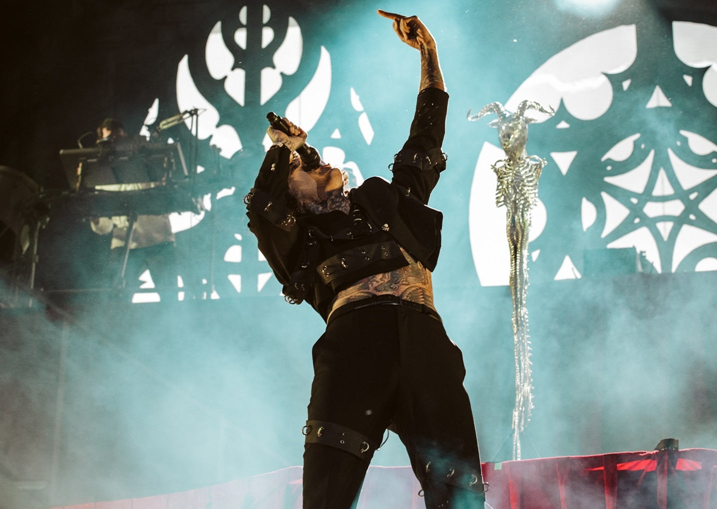 Oli Sykes Live Photo