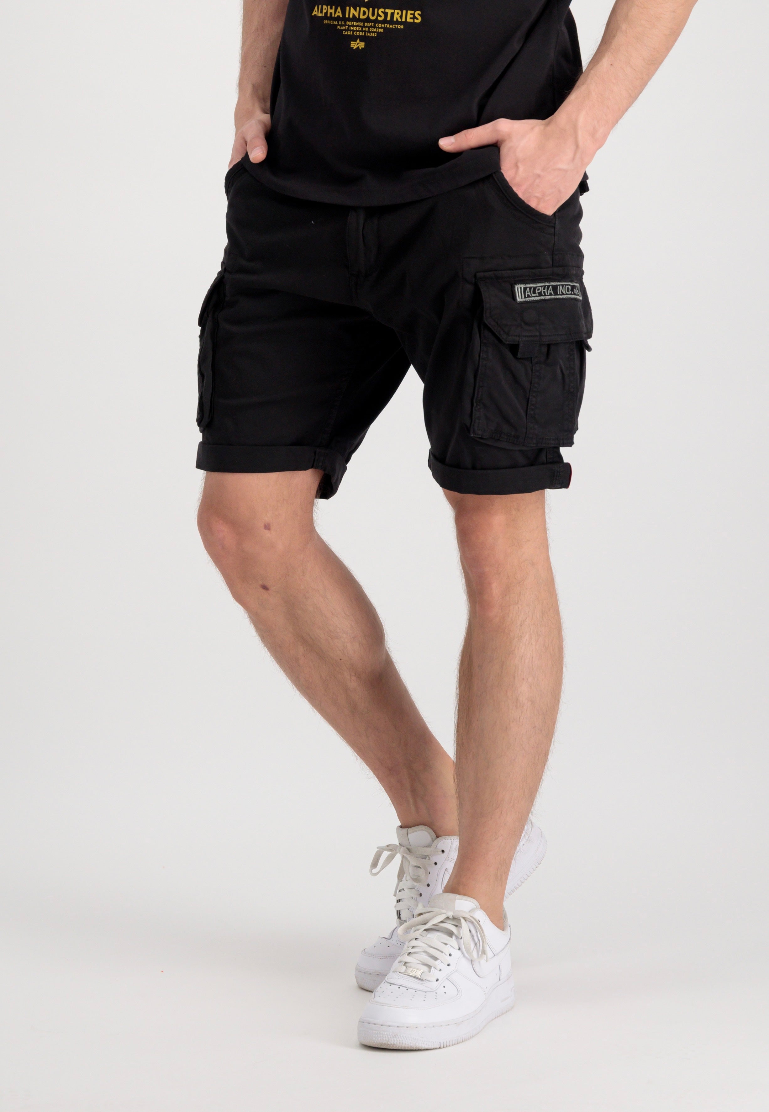 Alpha Industries - Crew Black - Shorts | Men-Image