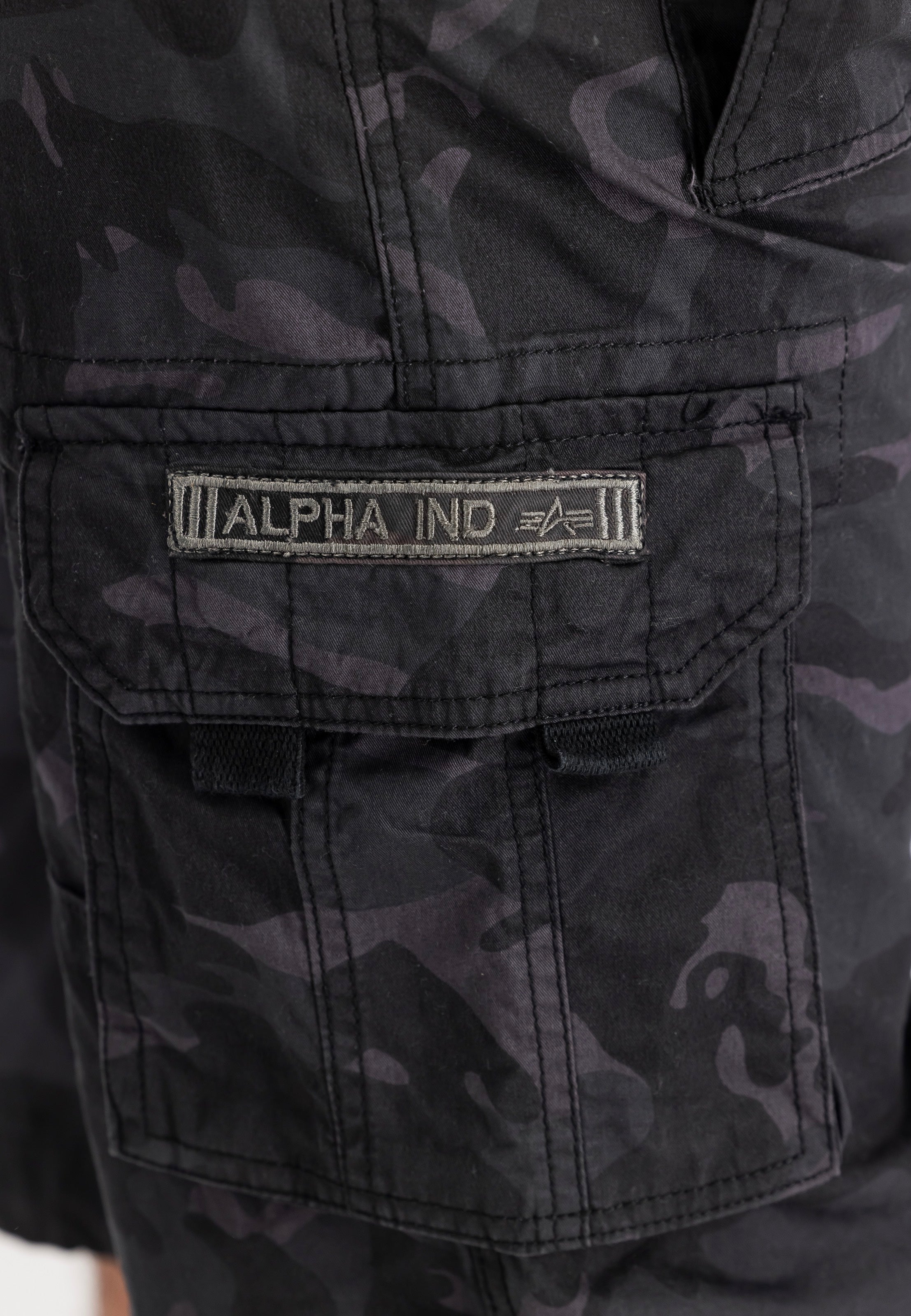 Alpha Industries - Jet Short Black Camo - Shorts | Men-Image