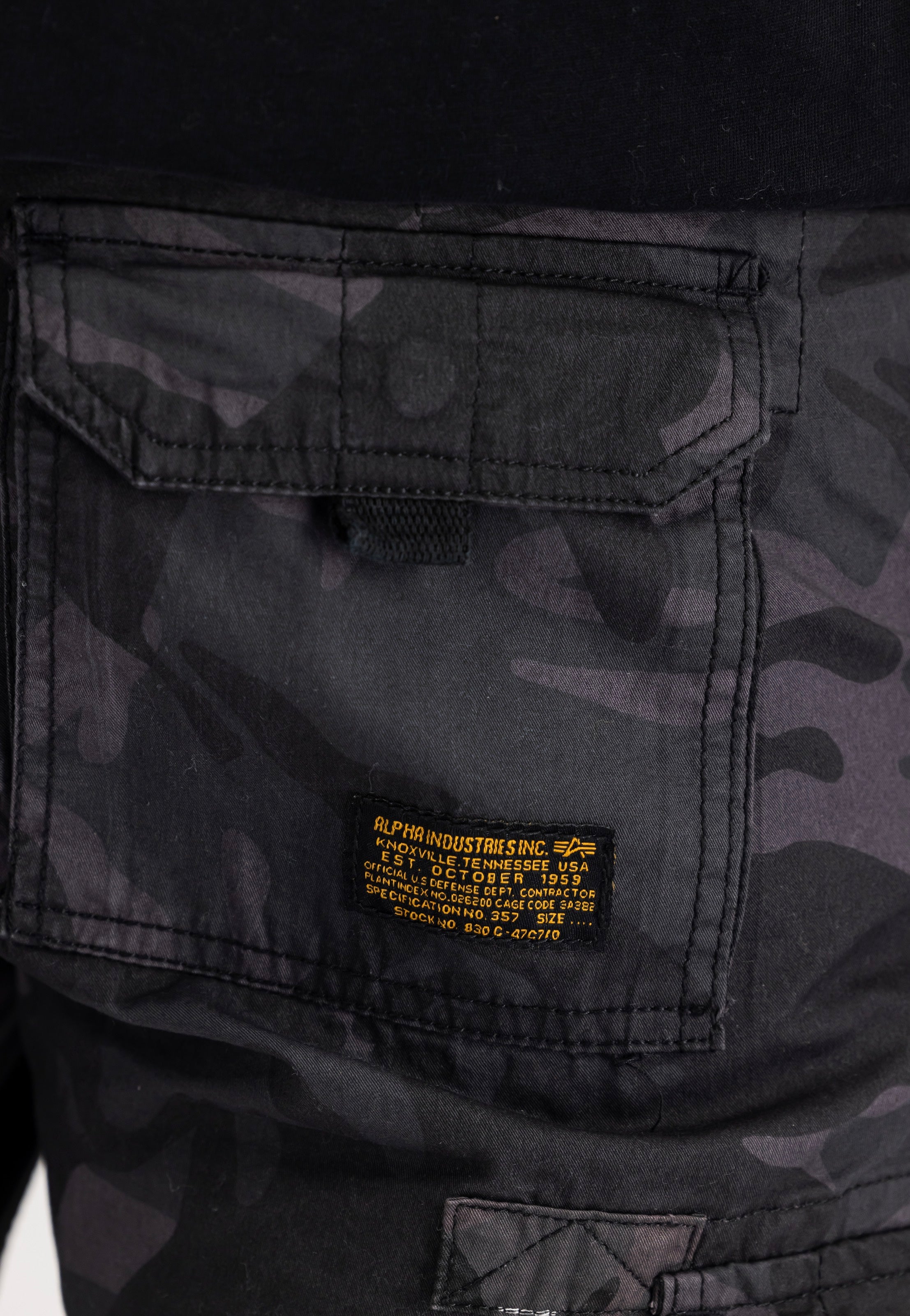 Alpha Industries - Jet Short Black Camo - Shorts | Men-Image