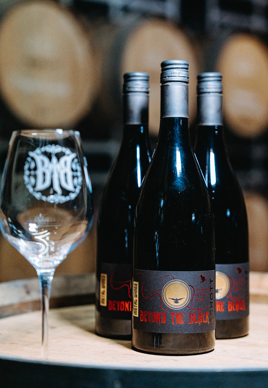 Beyond The Black - Dancing In The Dark - Wine | Neutral-Image