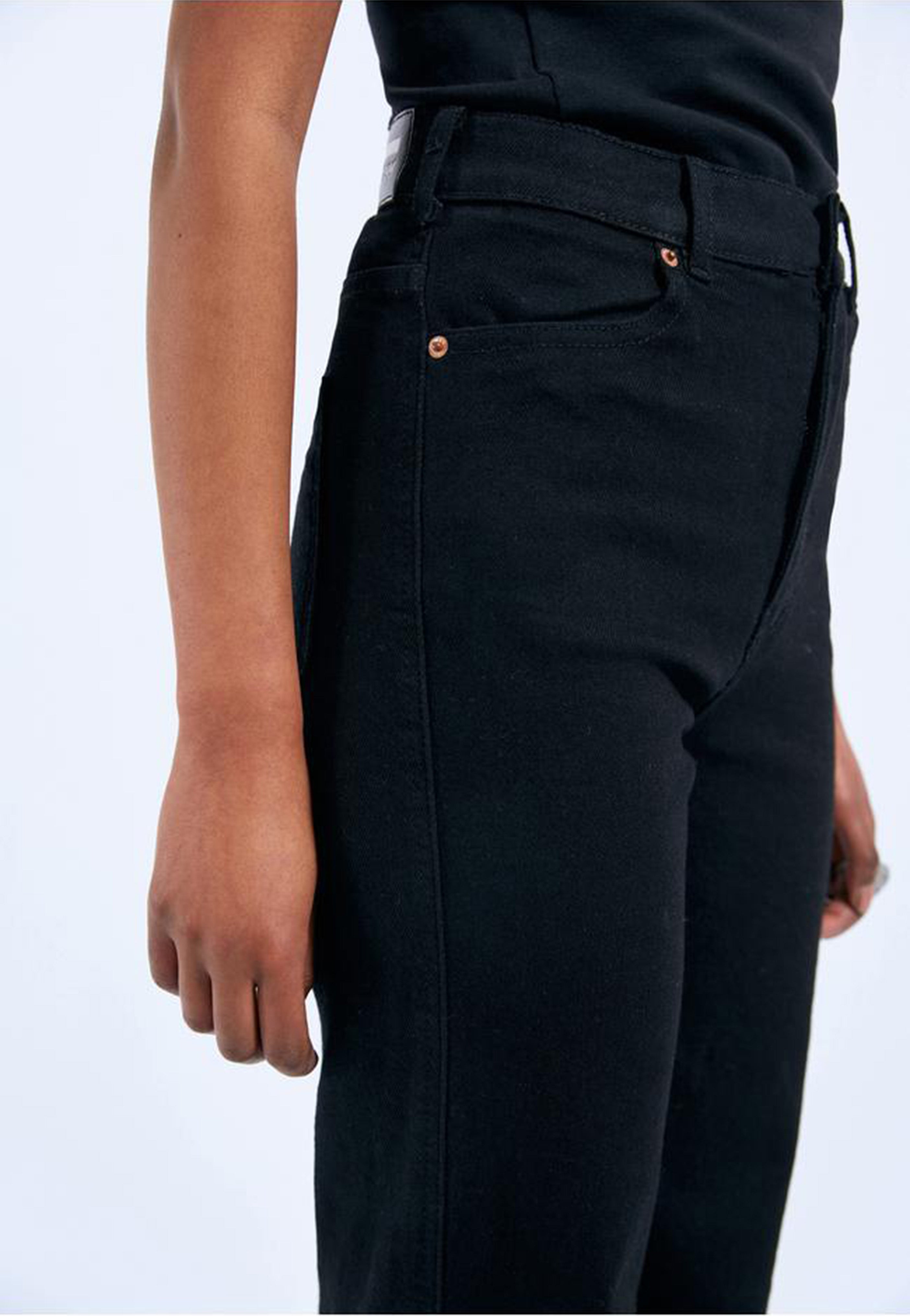 Dr. Denim - Moxy Straight Solid Black - Jeans | Women-Image