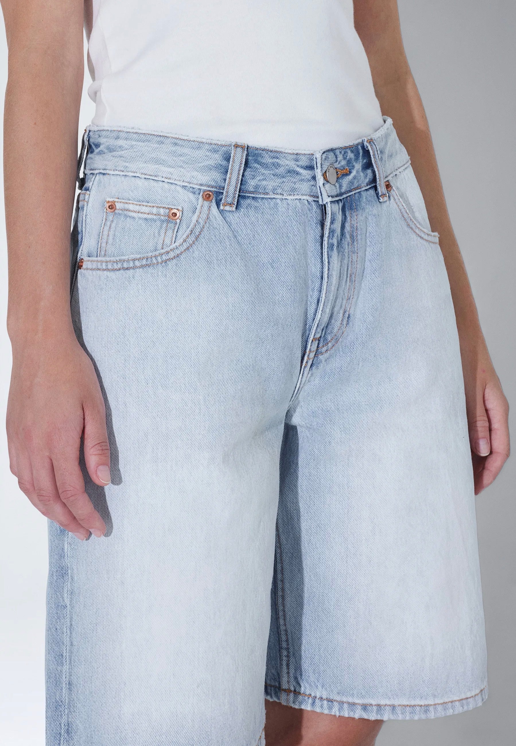 Dr. Denim - Asra Stream Light Fade - Shorts | Women-Image