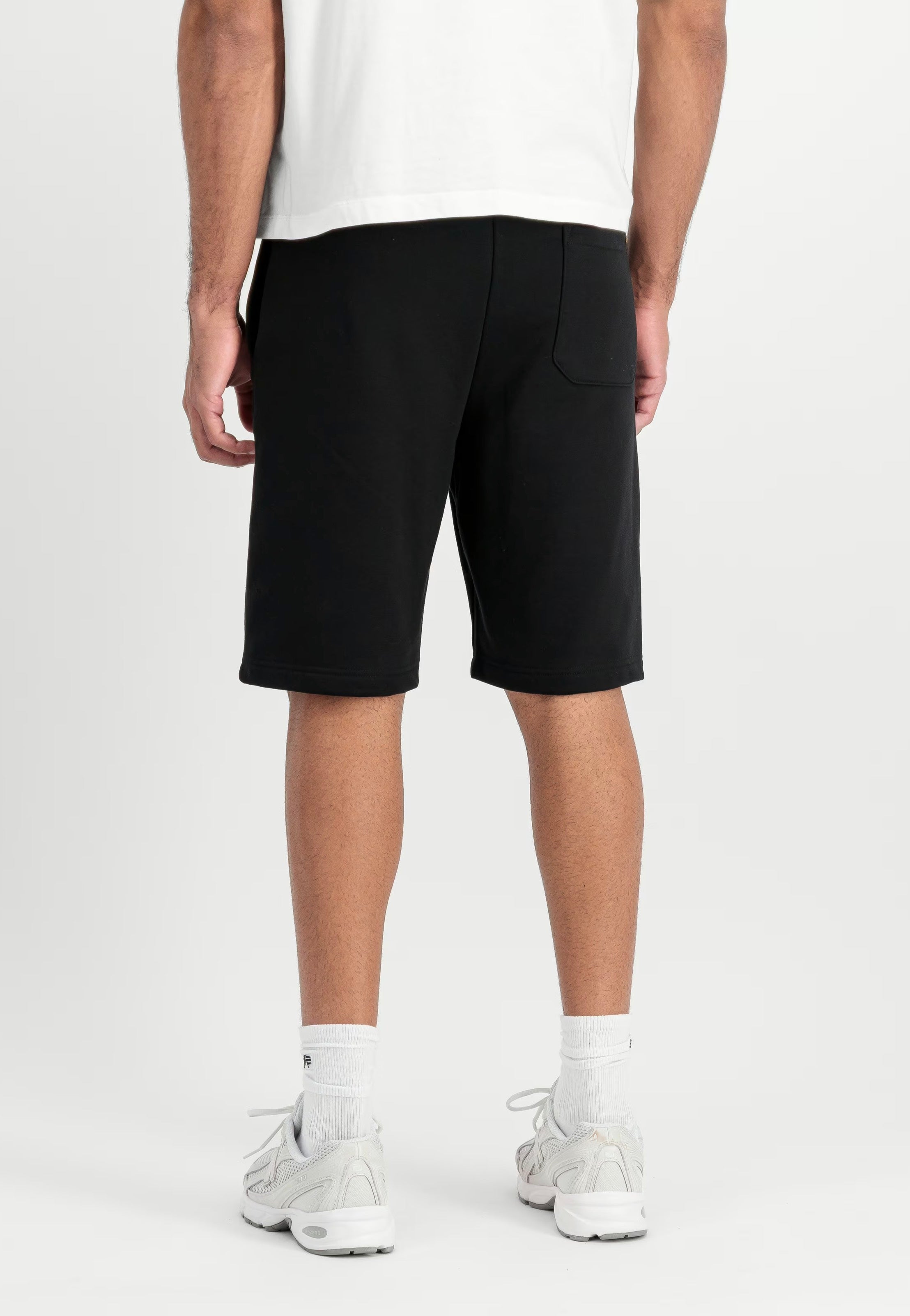 Alpha Industries - Label Jogger Black - Shorts | Men-Image