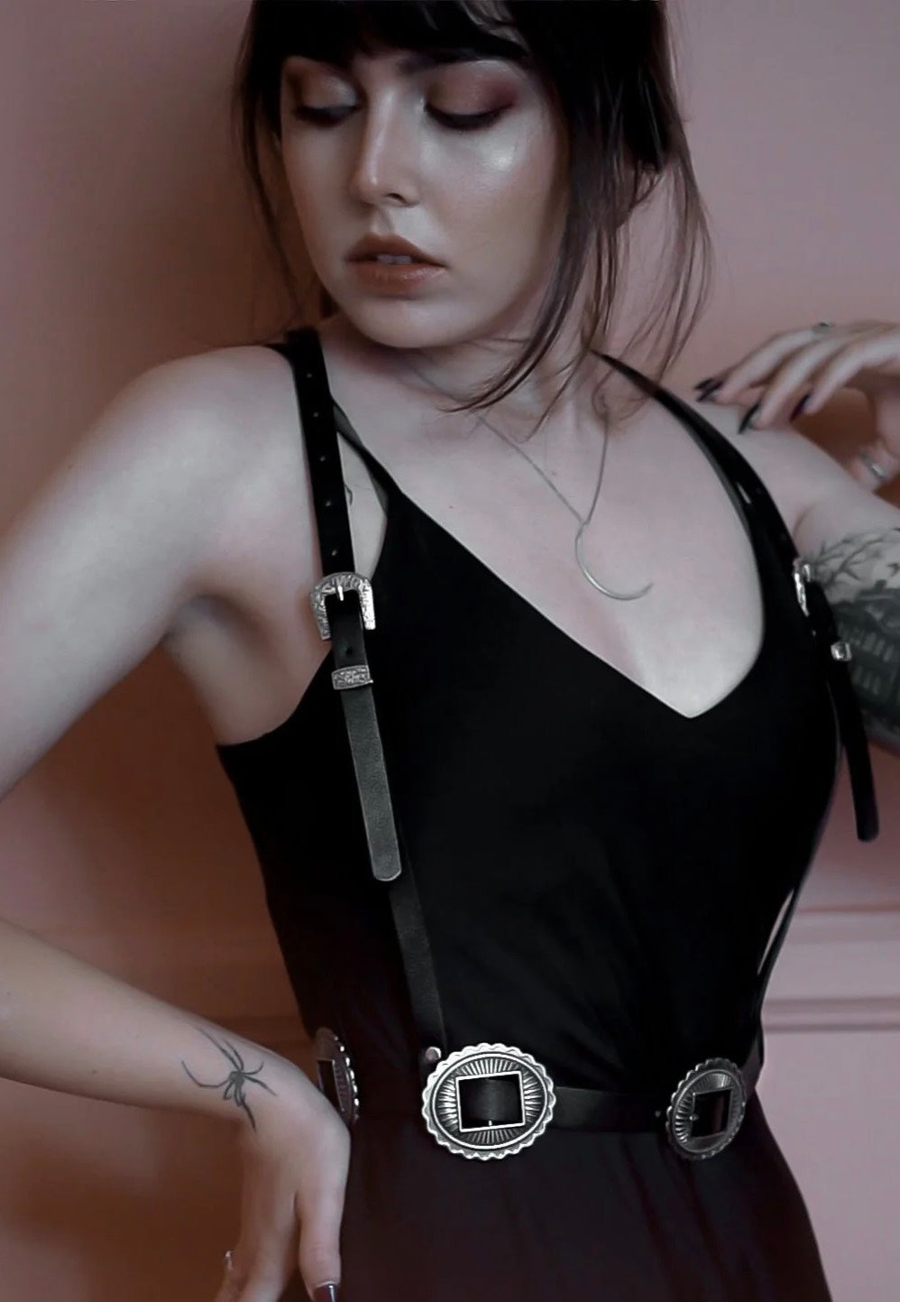 Lively Ghosts The ‘Mojave Poison’ Western Goth Conch Black Harness | Neutral-Image