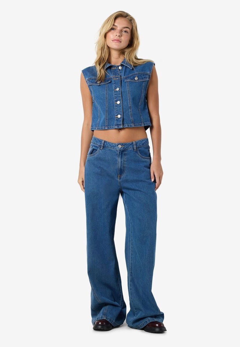 Noisy May - Robie Regular Crop Medium Blue Denim - Vest | Women-Image