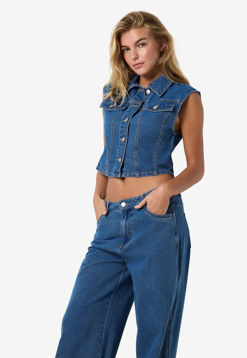 Noisy May - Robie Regular Crop Medium Blue Denim - Vest | Women-Image