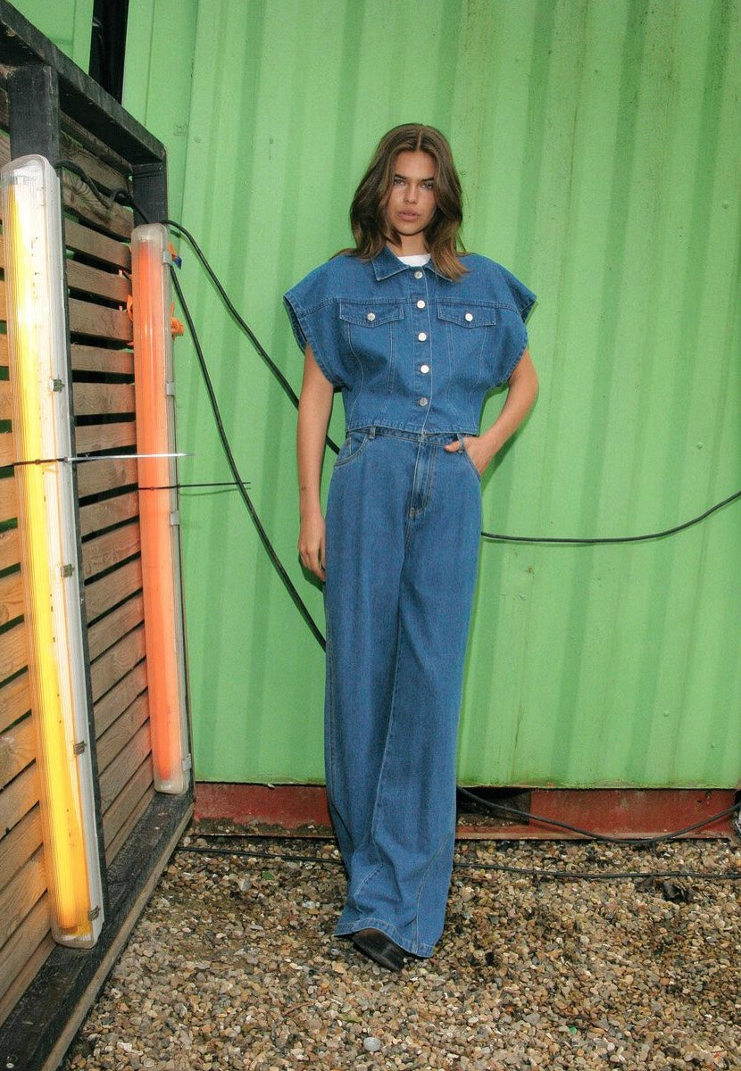 Noisy May - Robie Regular Crop Medium Blue Denim - Vest | Women-Image