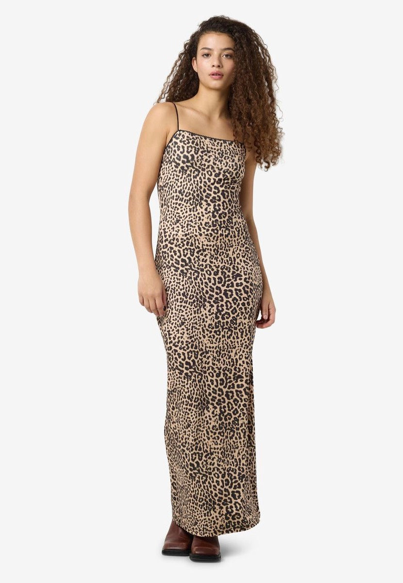 Noisy May - Avery Maxi Tube Silver Mink Leo - Dress | Women-Image