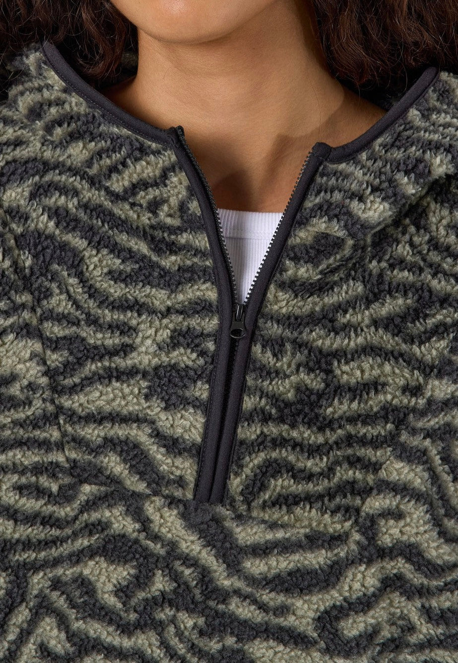 Noisy May Cozy Halfway AOP Zip Kalamata/Zebra Svetr | Women-Image