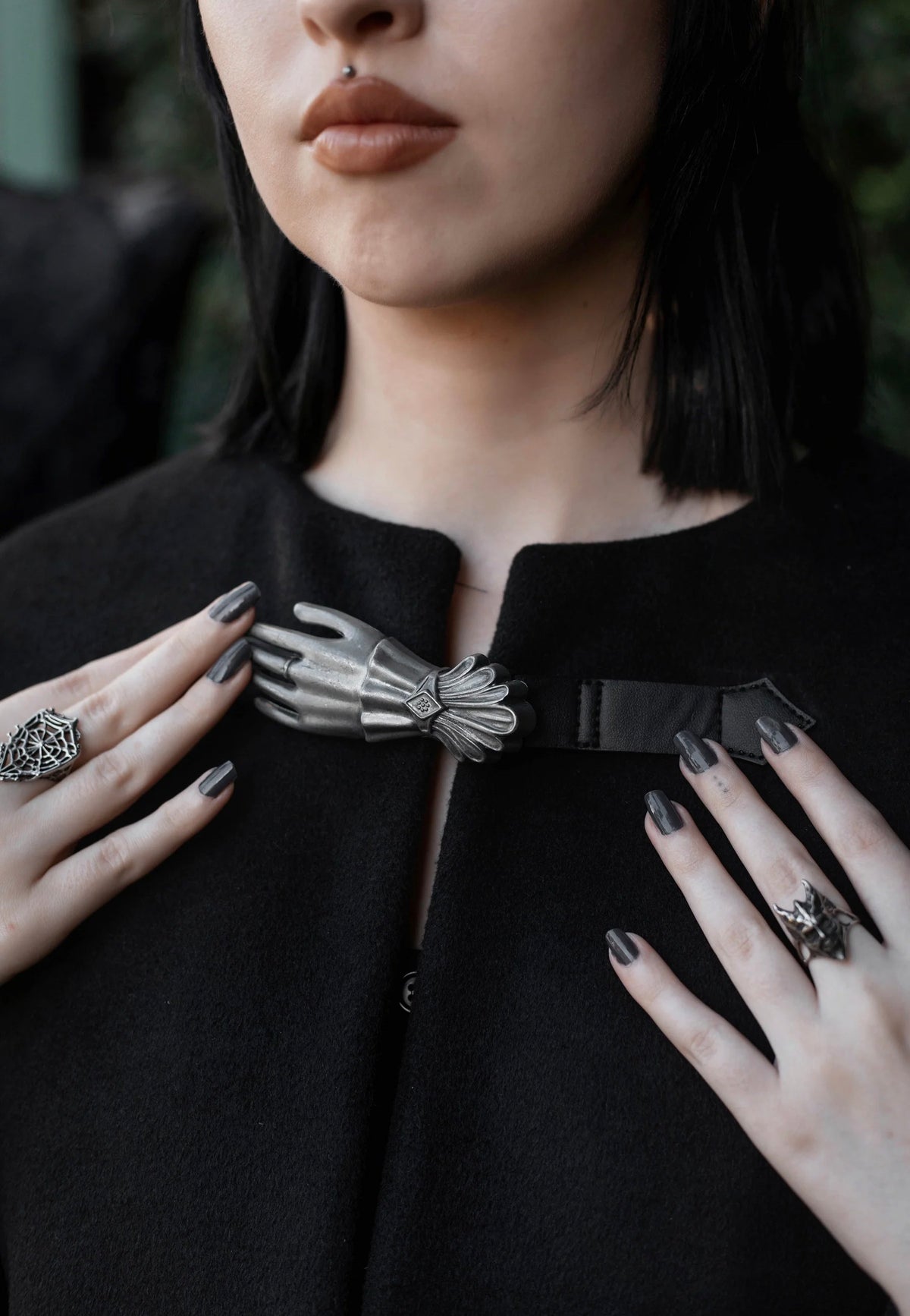 Lively Ghosts Seance Cape Black Jacket | Women-Image