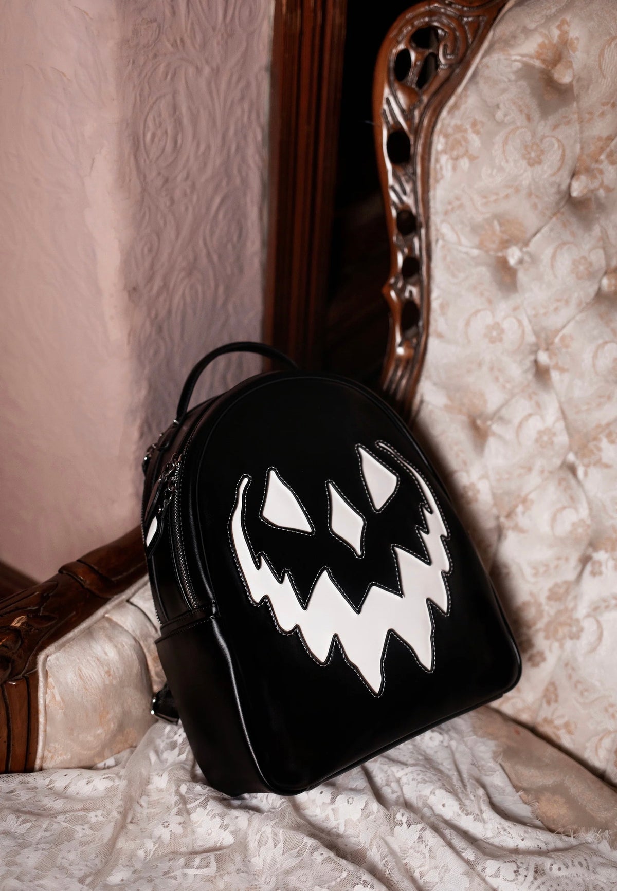 Lively Ghosts Monochrome Haunted Hallows Black Batoh | Neutral-Image