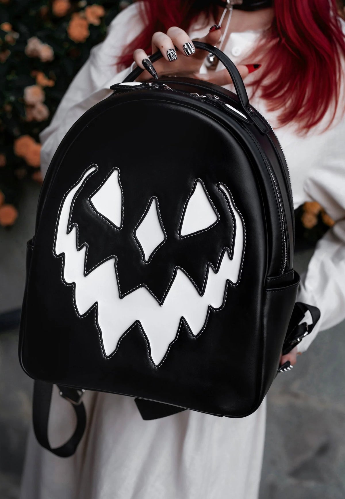 Lively Ghosts Monochrome Haunted Hallows Black Batoh | Neutral-Image