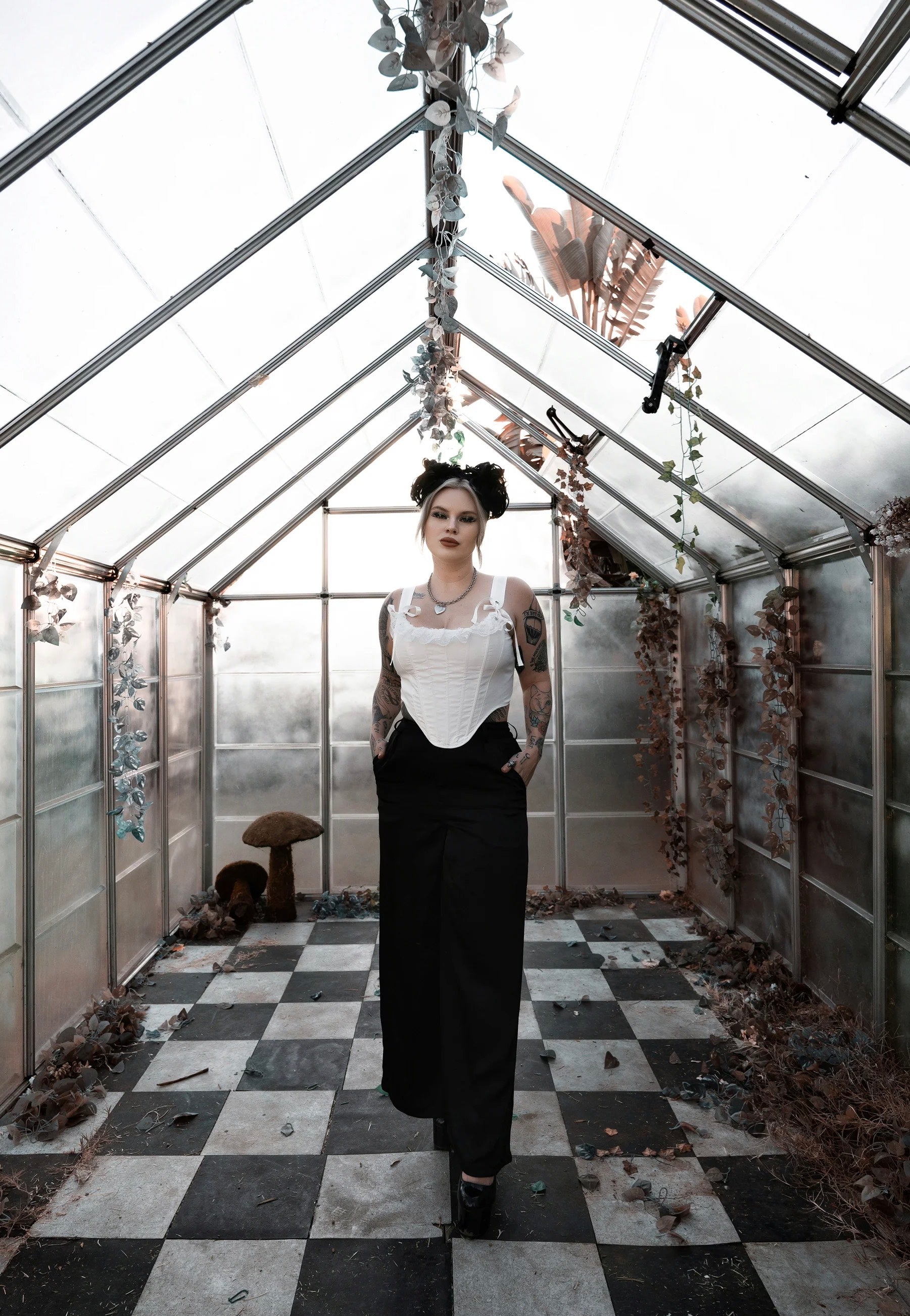 Lively Ghosts - Banshee White - Corset | Women-Image