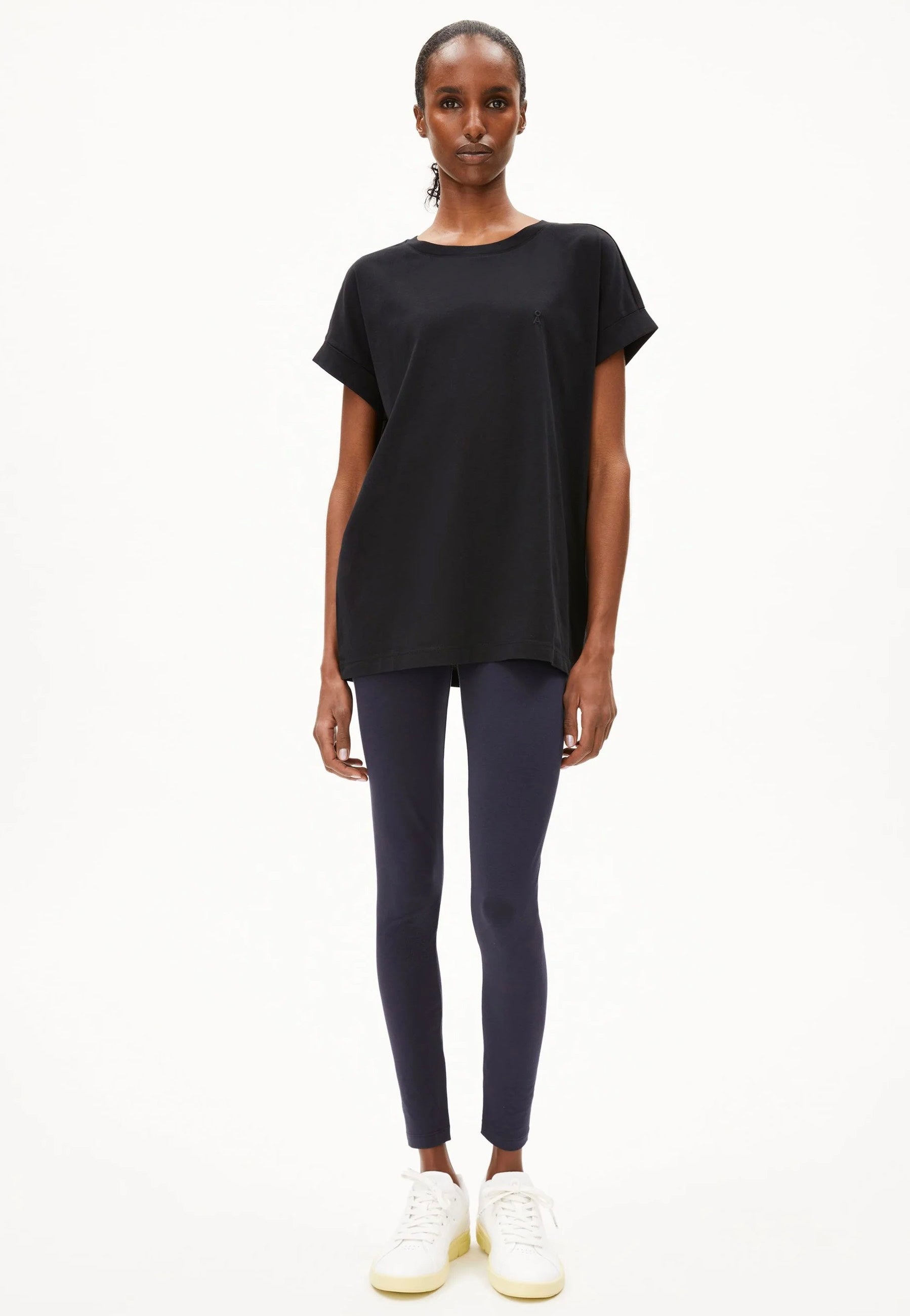 Armedangels - Idaara Logo Black - T-Shirt | Women-Image