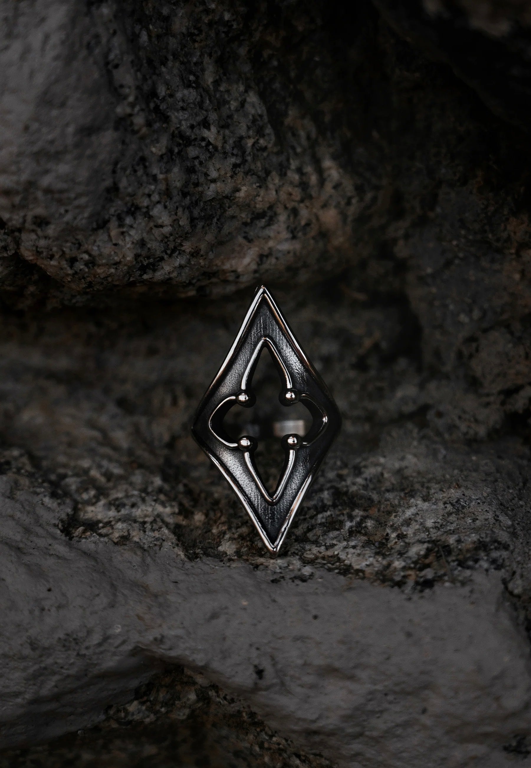 Lively Ghosts - Soulbound Silver - Ring | Neutral-Image