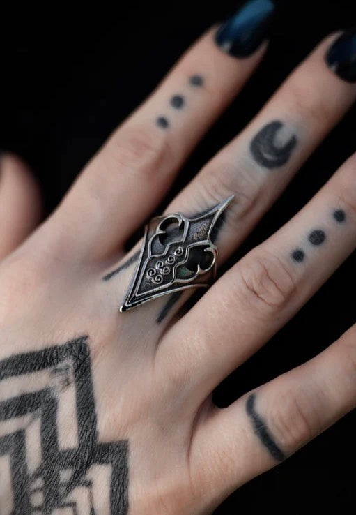 Lively Ghosts - Acanthus Silver  - Ring | Neutral-Image