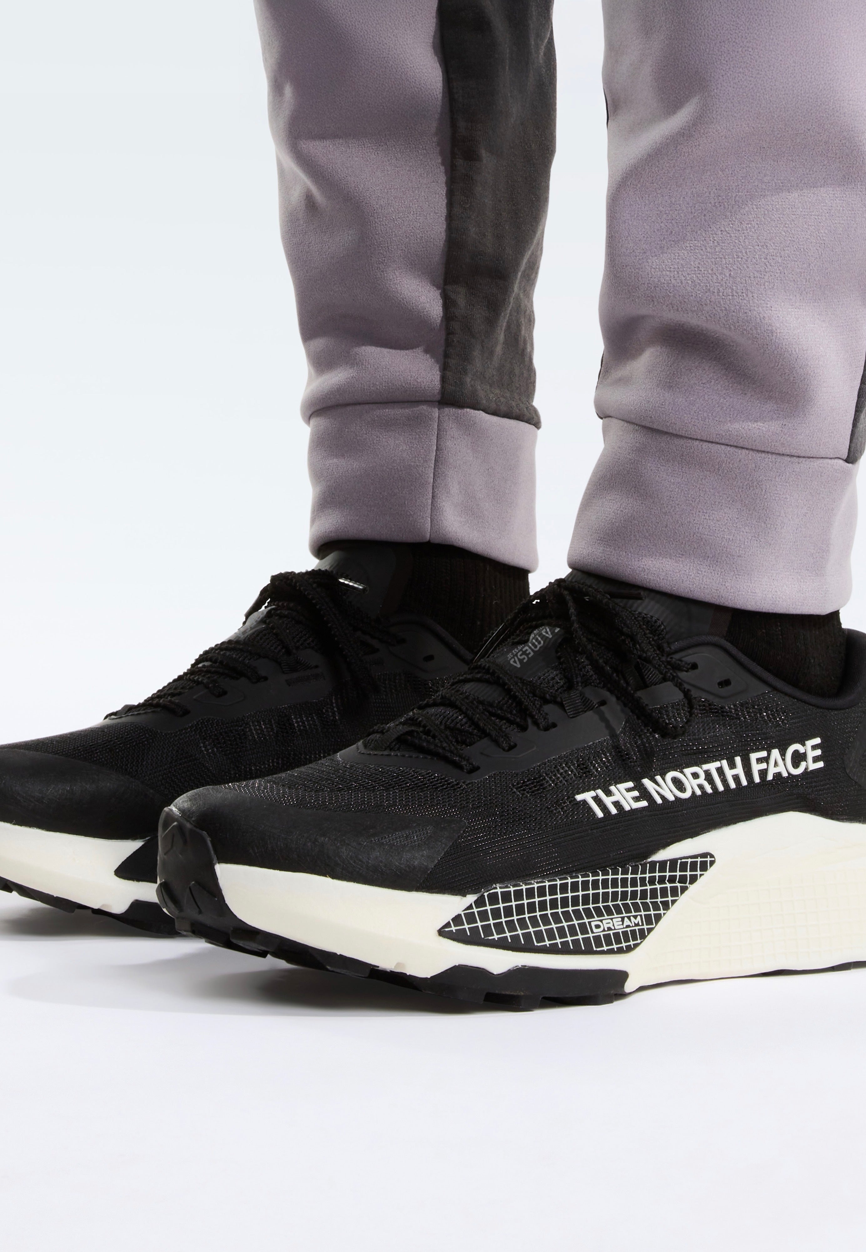 The North Face - Altamesa 500 V2 TNF Black/White Ash - Shoes | Men-Image