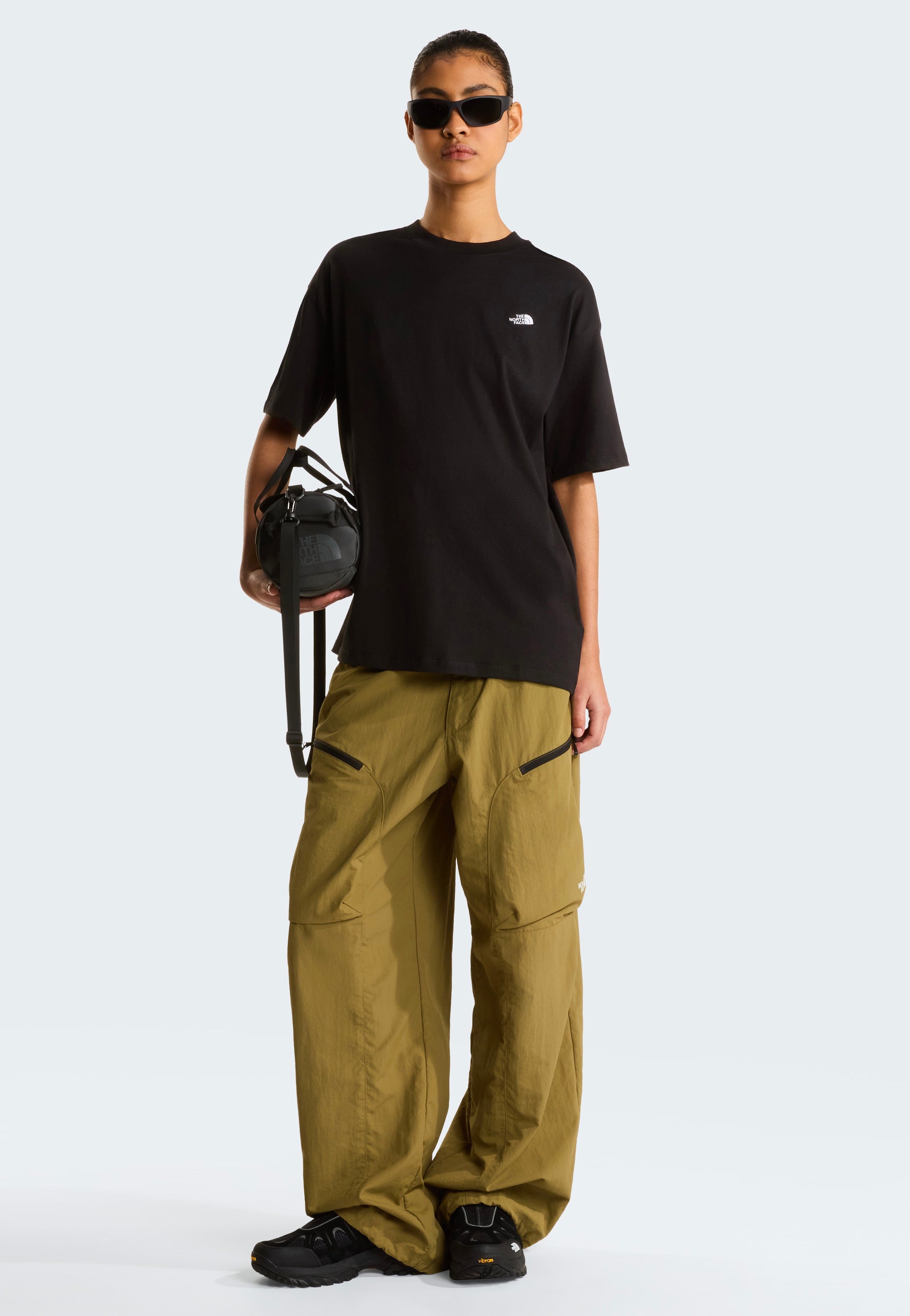 The North Face - TNF Essential Simple Dome TNF Black - T-Shirt | Women-Image