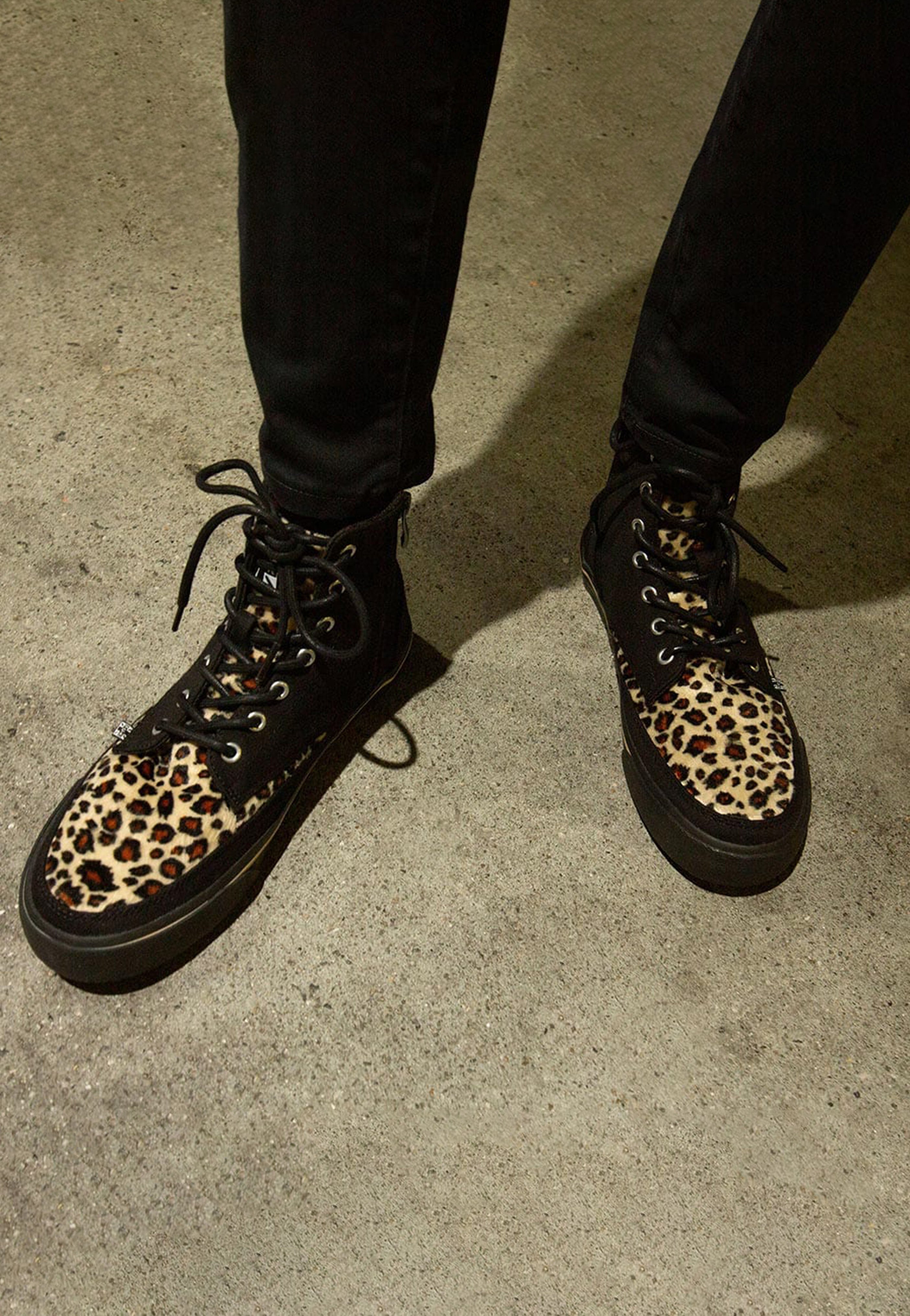 T.U.K. - Creeper Hi Top Classic Black/Leopard Canvas - Girl Shoes | Women-Image