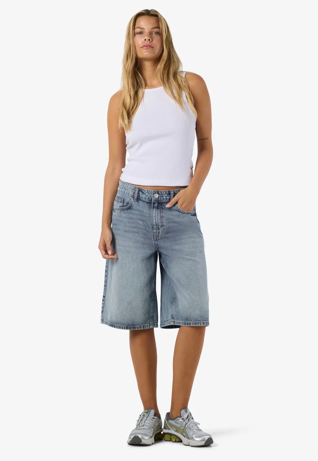 Noisy May - Mindie Light Blue Denim - Shorts | Women-Image