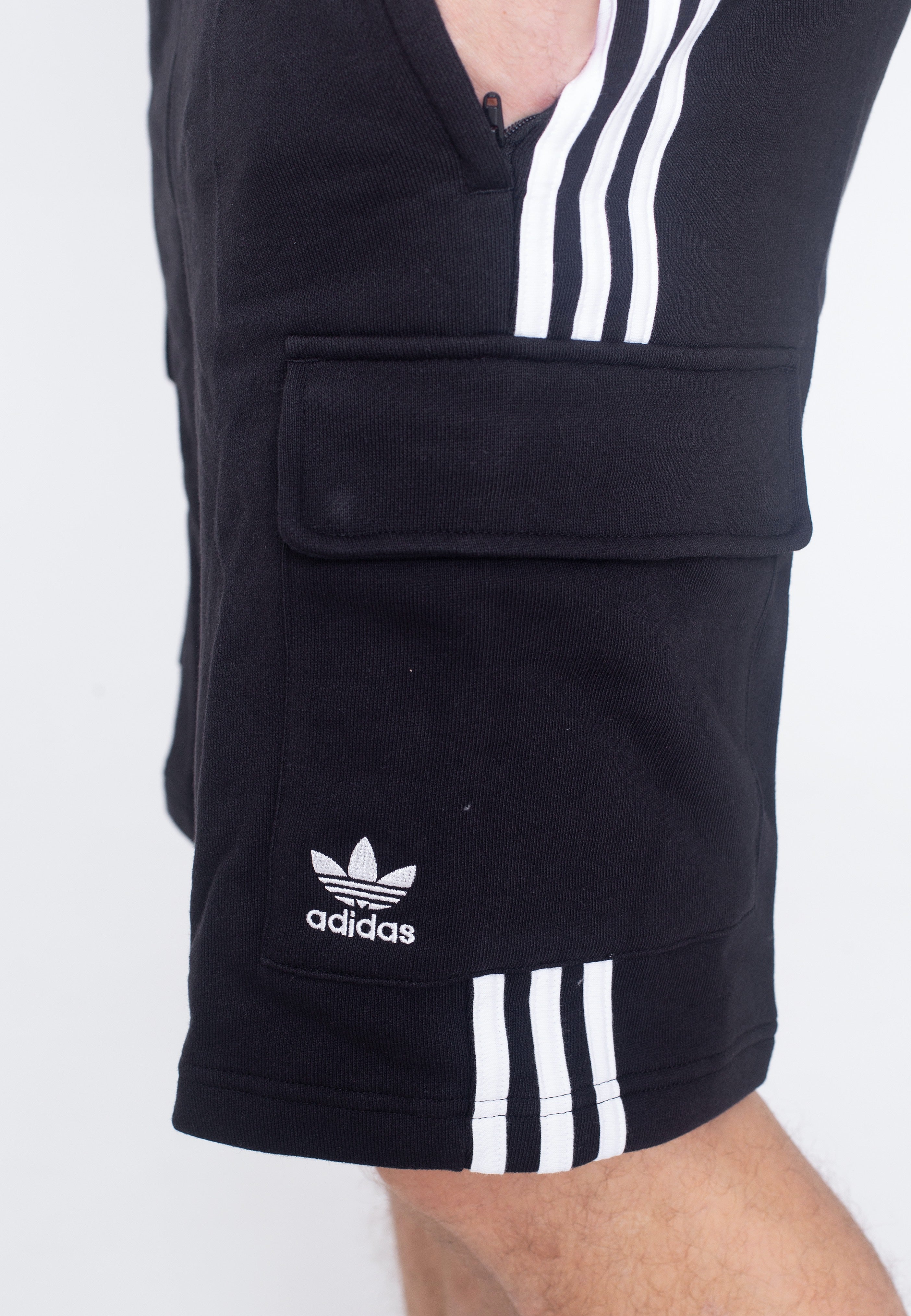 Adidas - 3S Cargo Black - Shorts | Men-Image