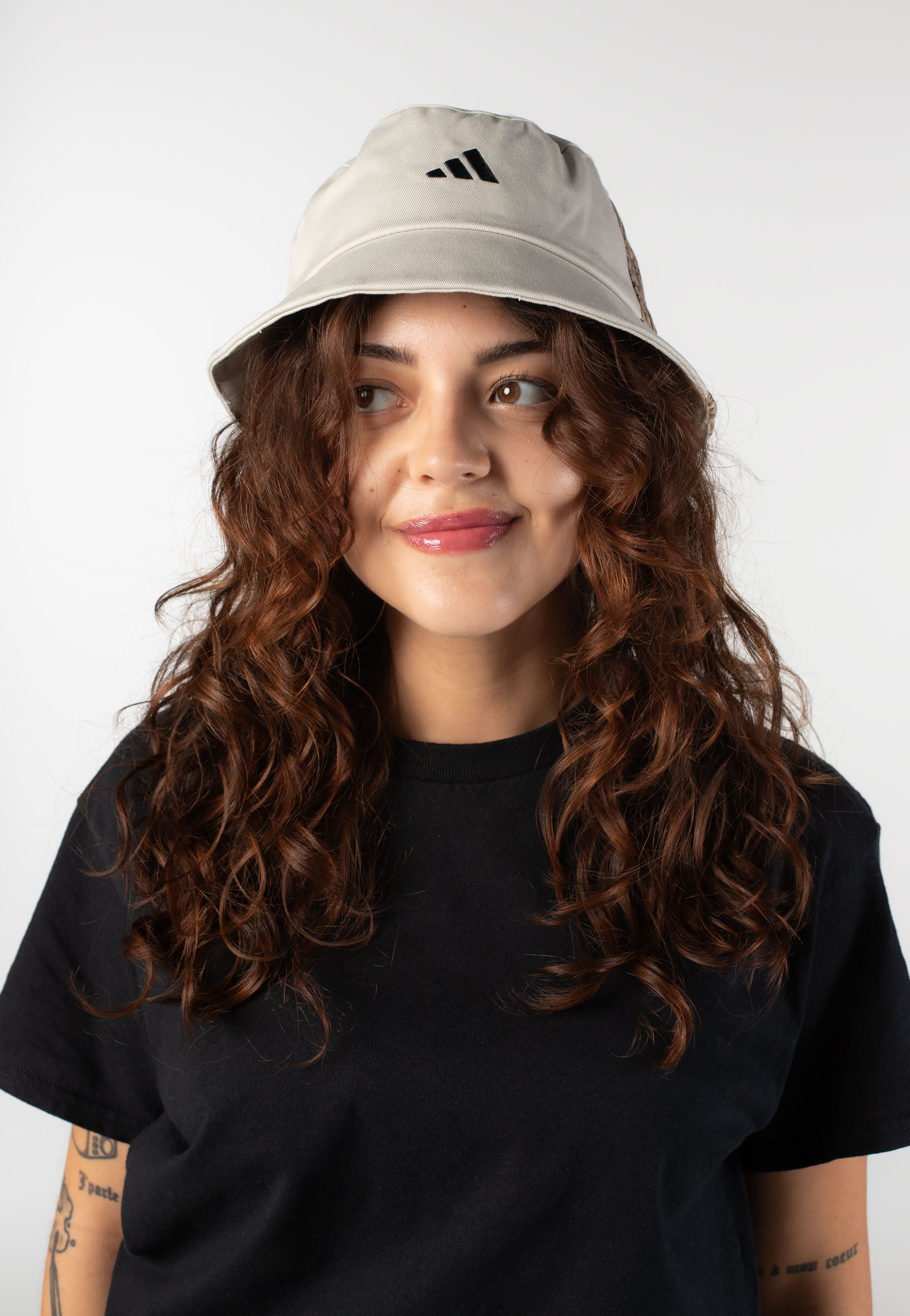 Adidas - 3 Stripes Leopard Graphic Wonalu/Black - Bucket Hat | Neutral-Image