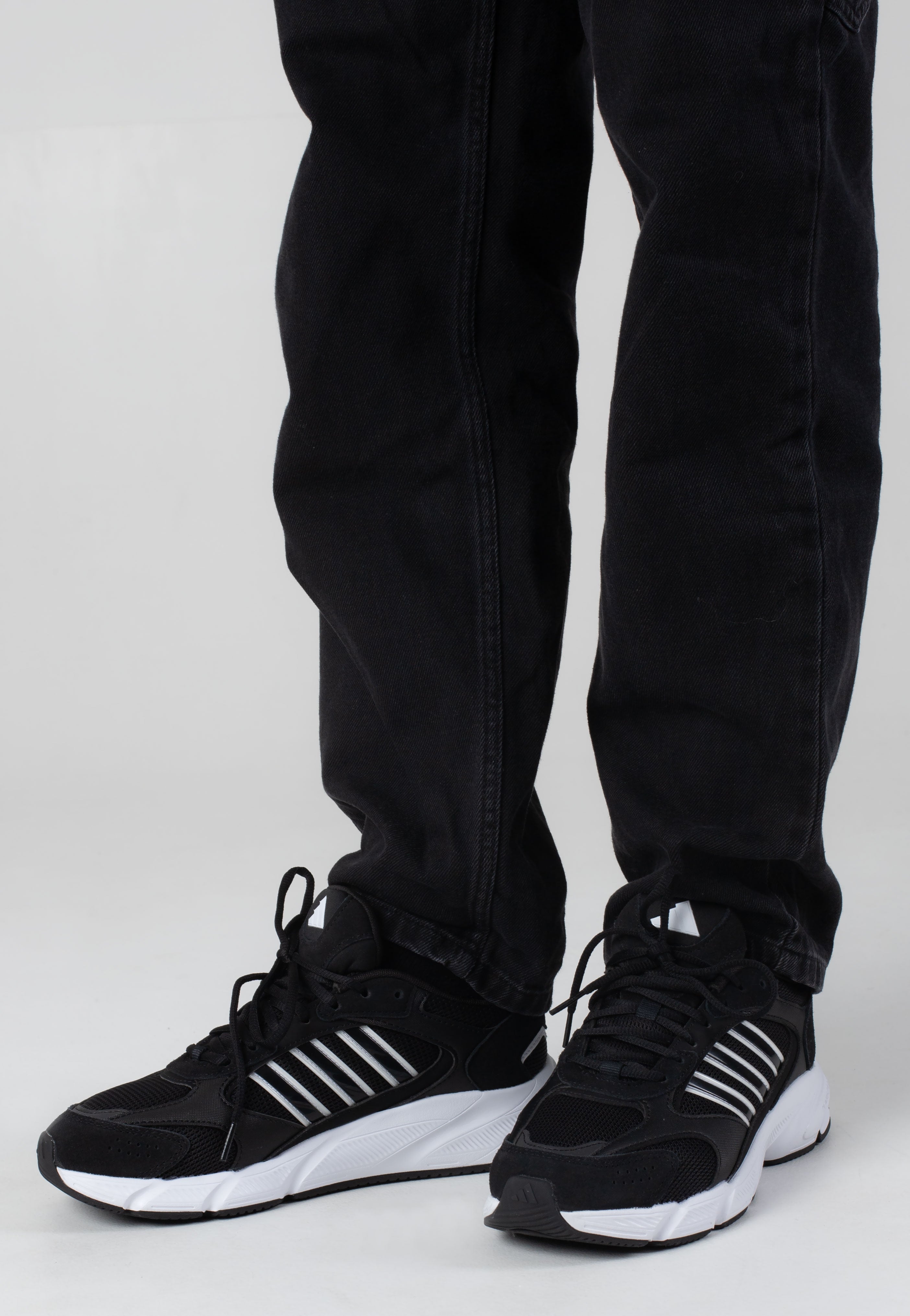 Adidas - Crazychaos 2000 Cblack/Ftwwht/Cblack - Shoes | Men-Image