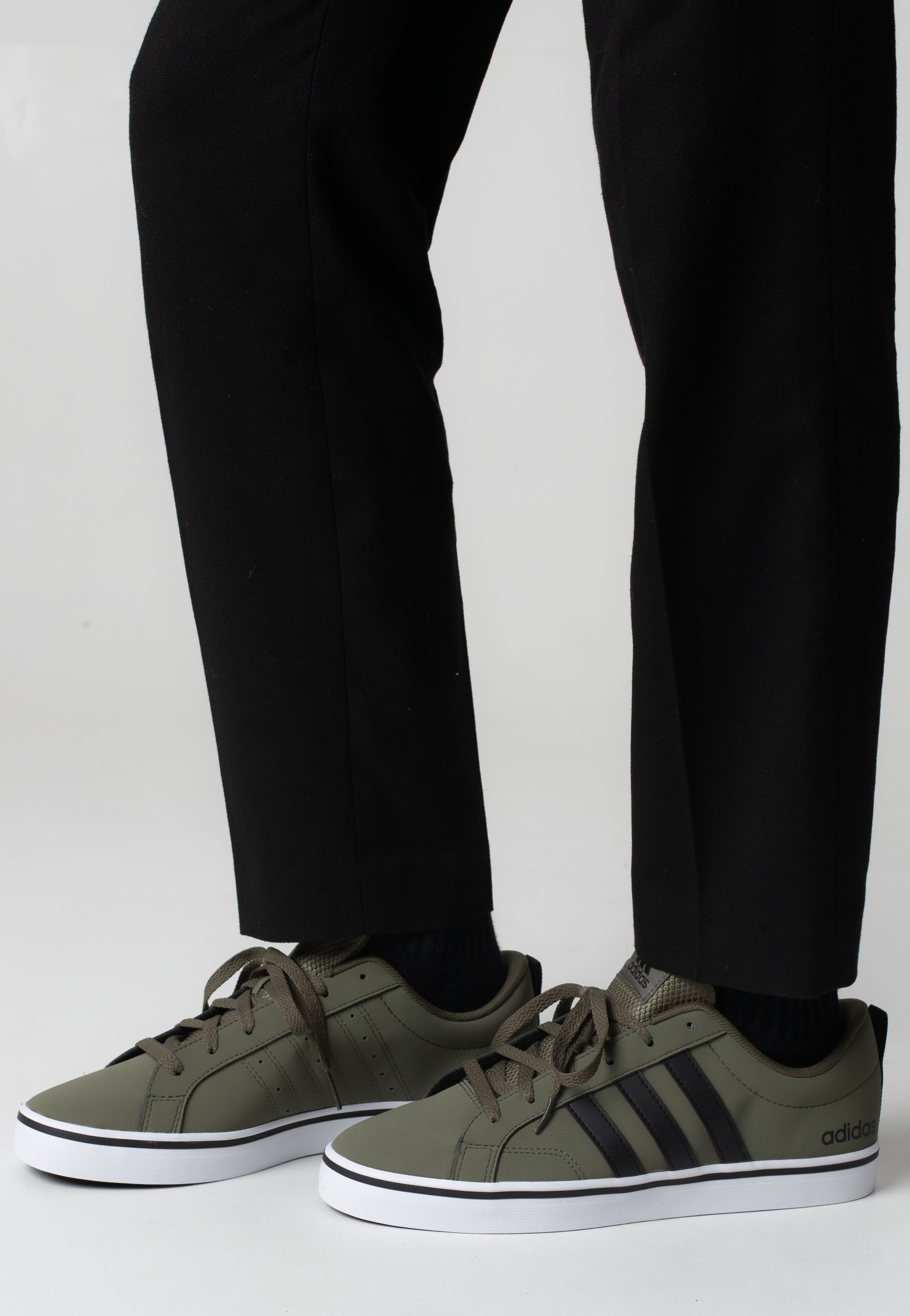 Adidas - Vs Pace 2.0 Olistr/Cblack/Ftwwht - Shoes | Men-Image