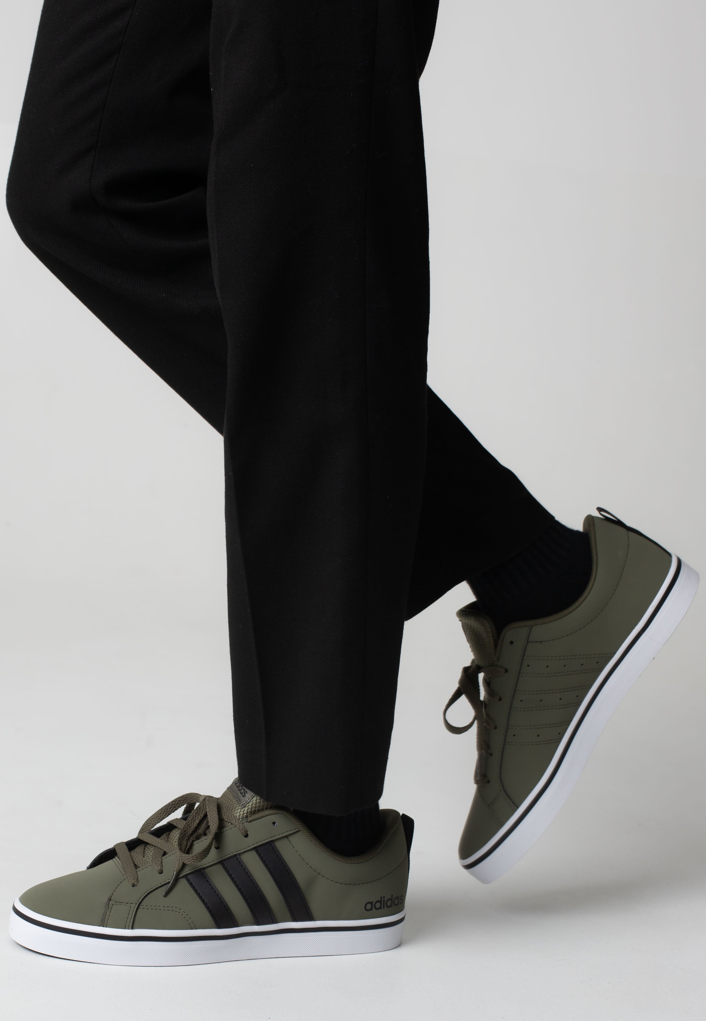 Adidas - Vs Pace 2.0 Olistr/Cblack/Ftwwht - Shoes | Men-Image