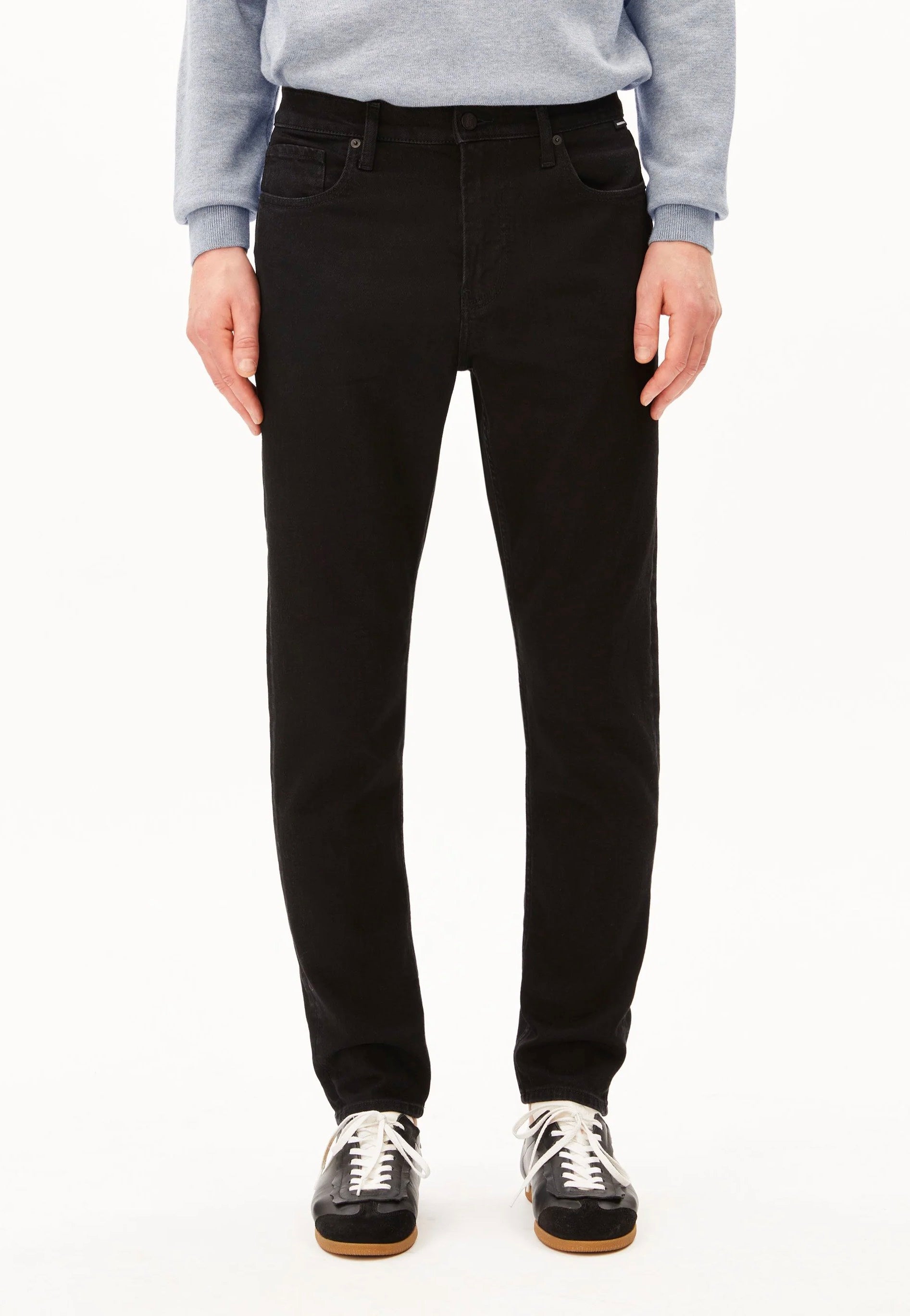 Armedangels - Aarjo Tarpa Tapered Rinse Black - Jeans | Men-Image