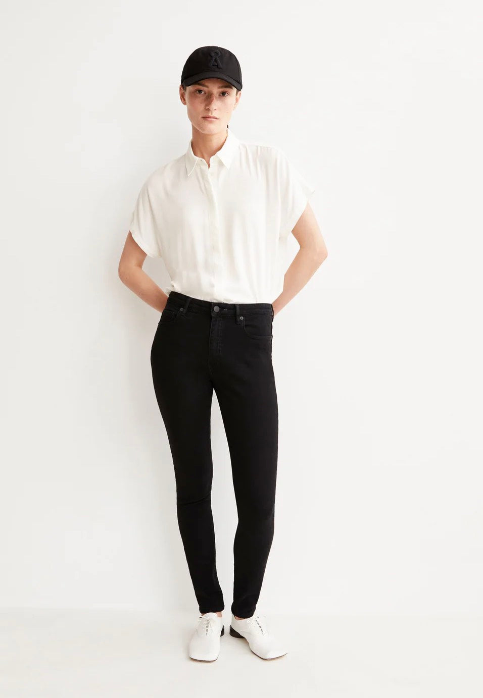 Armedangels - Tillaa Mid Waist Rinse Black - Jeans | Women-Image