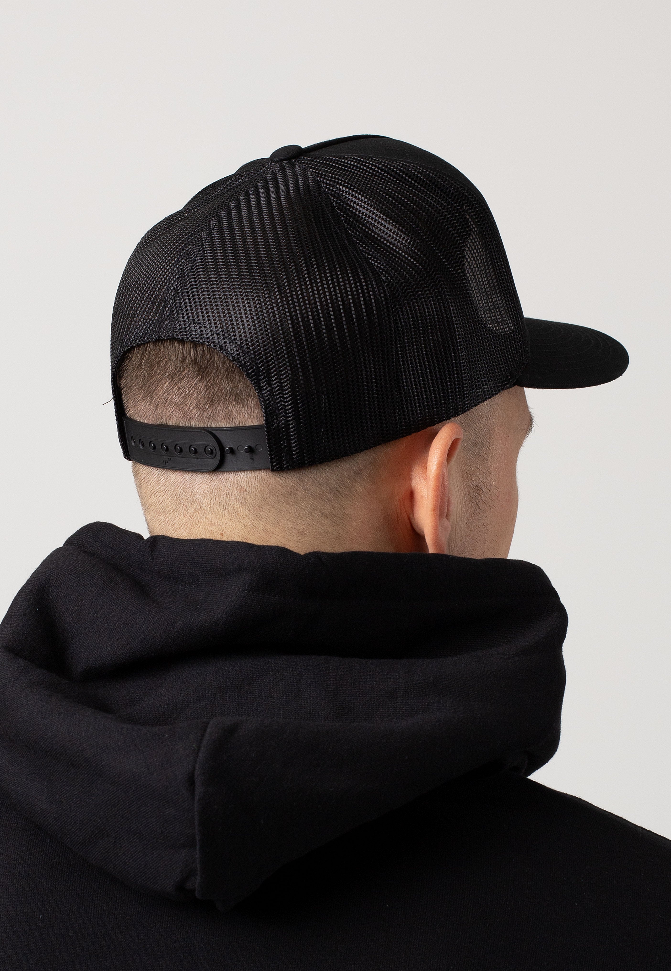 Atticus - Broken Heart Trucker Black - Cap | Neutral-Image