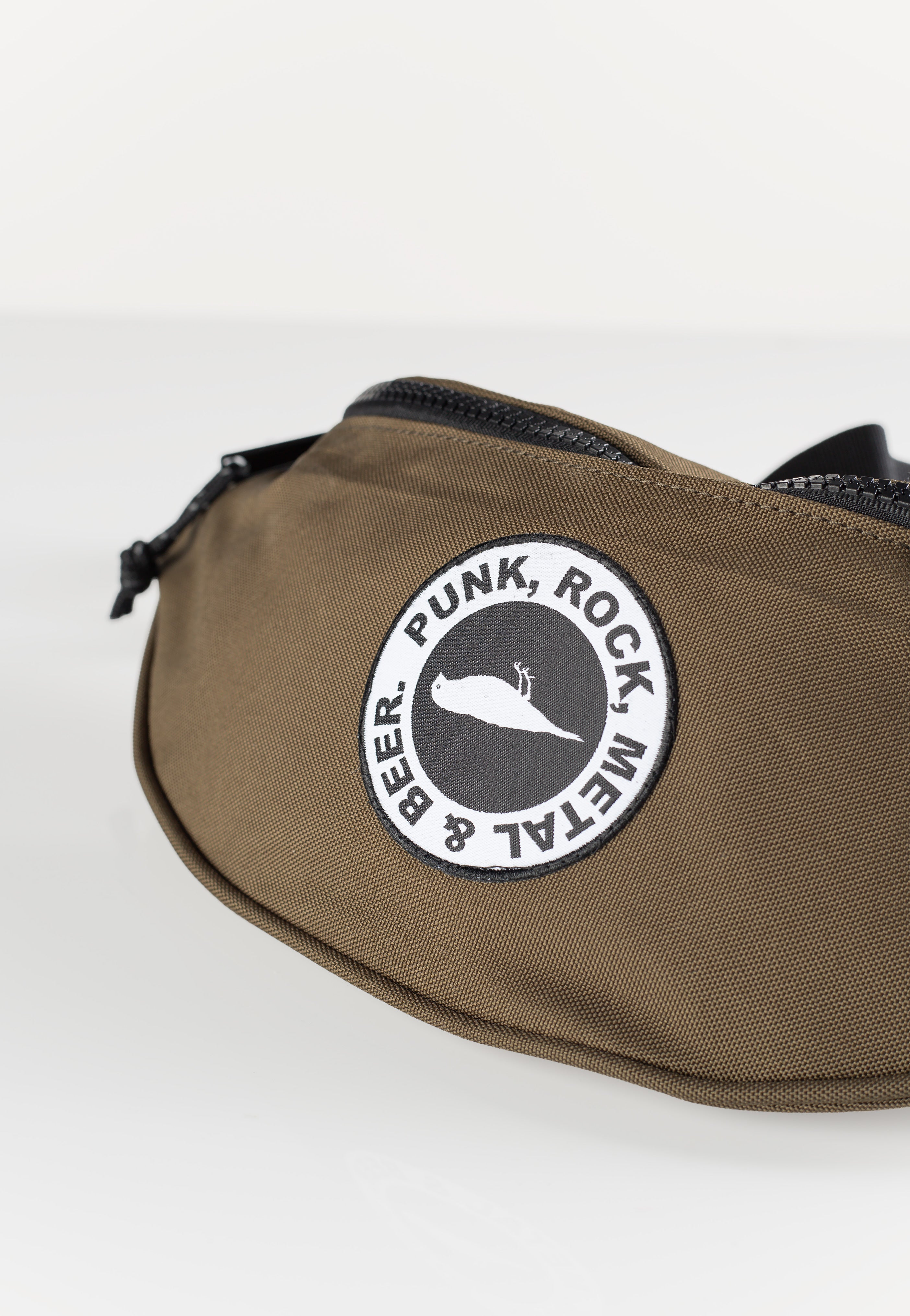 Atticus - PRMB Badge Olive - Hip Bag | Neutral-Image