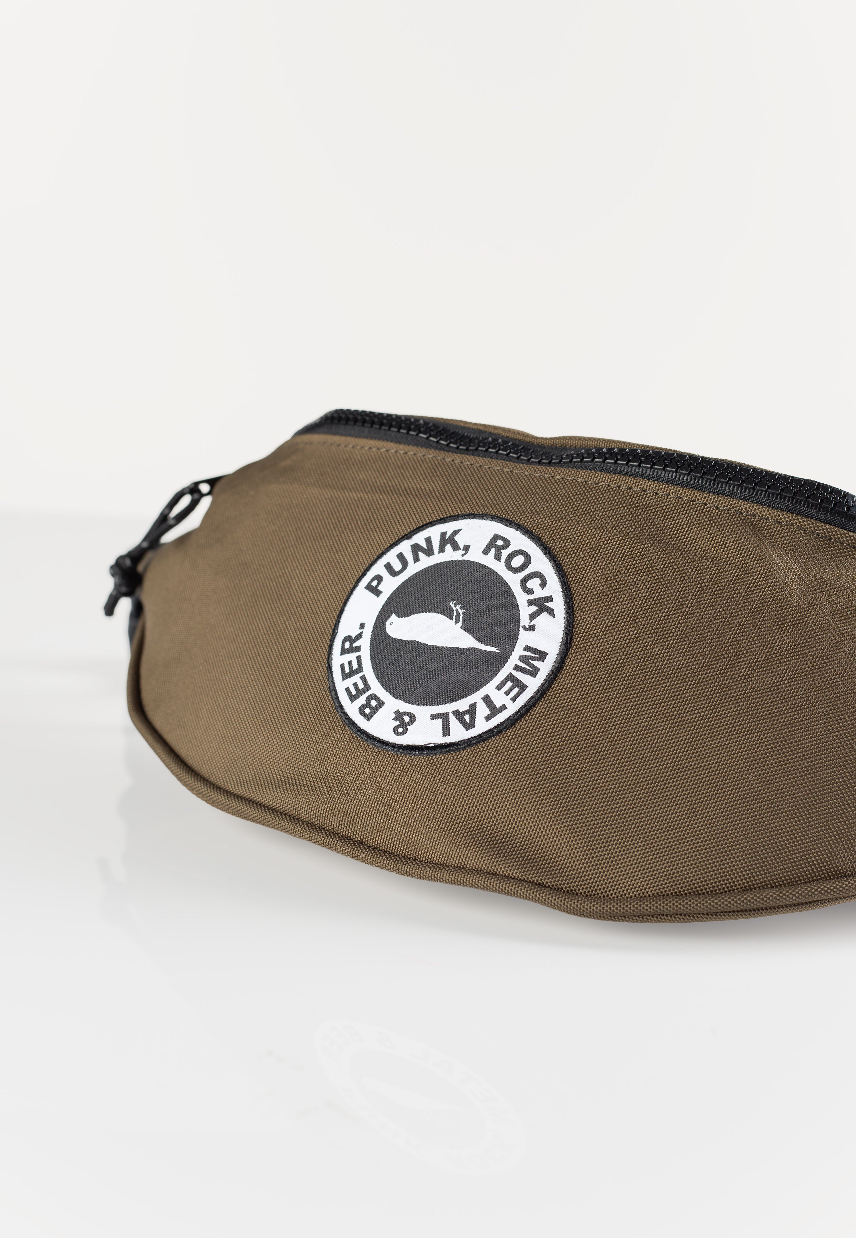 Atticus - PRMB Badge Olive - Hip Bag | Neutral-Image