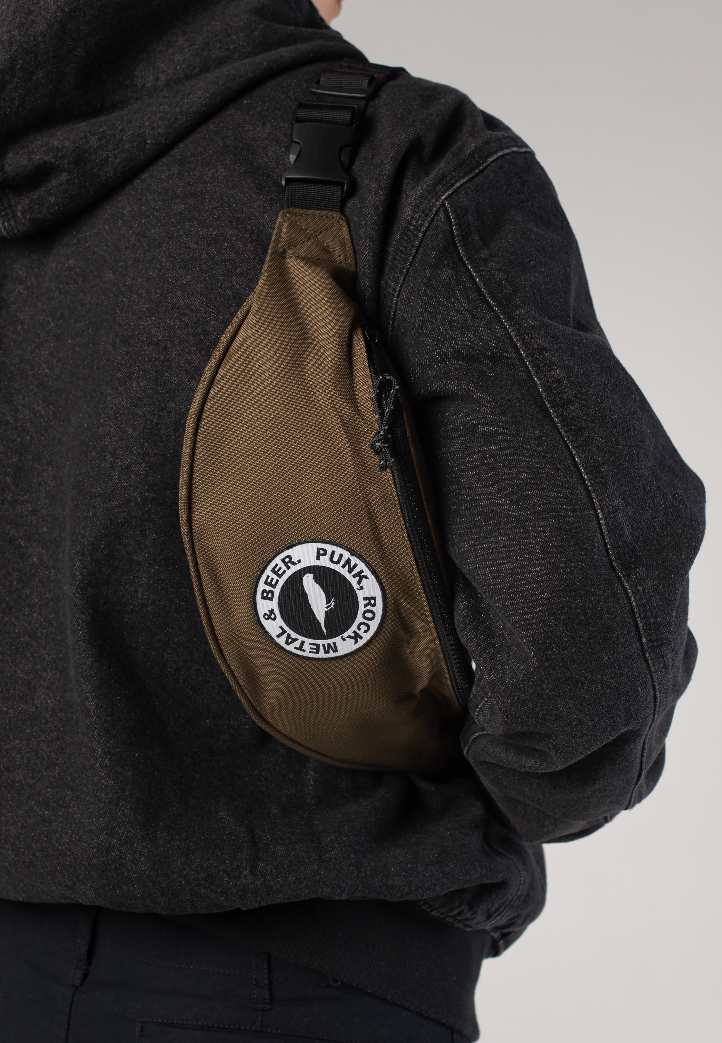 Atticus - PRMB Badge Olive - Hip Bag | Neutral-Image