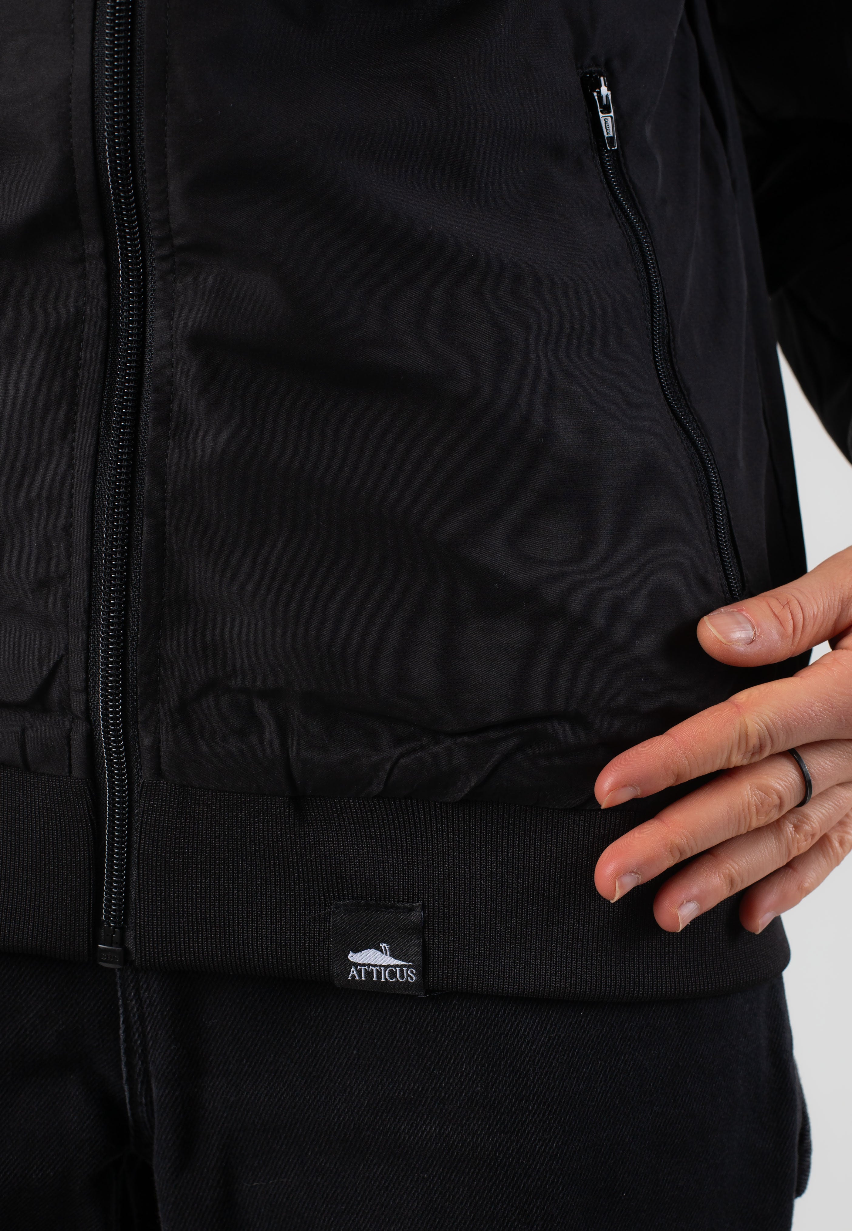 Atticus - Womens Oregon Black - Windbreaker | Women-Image