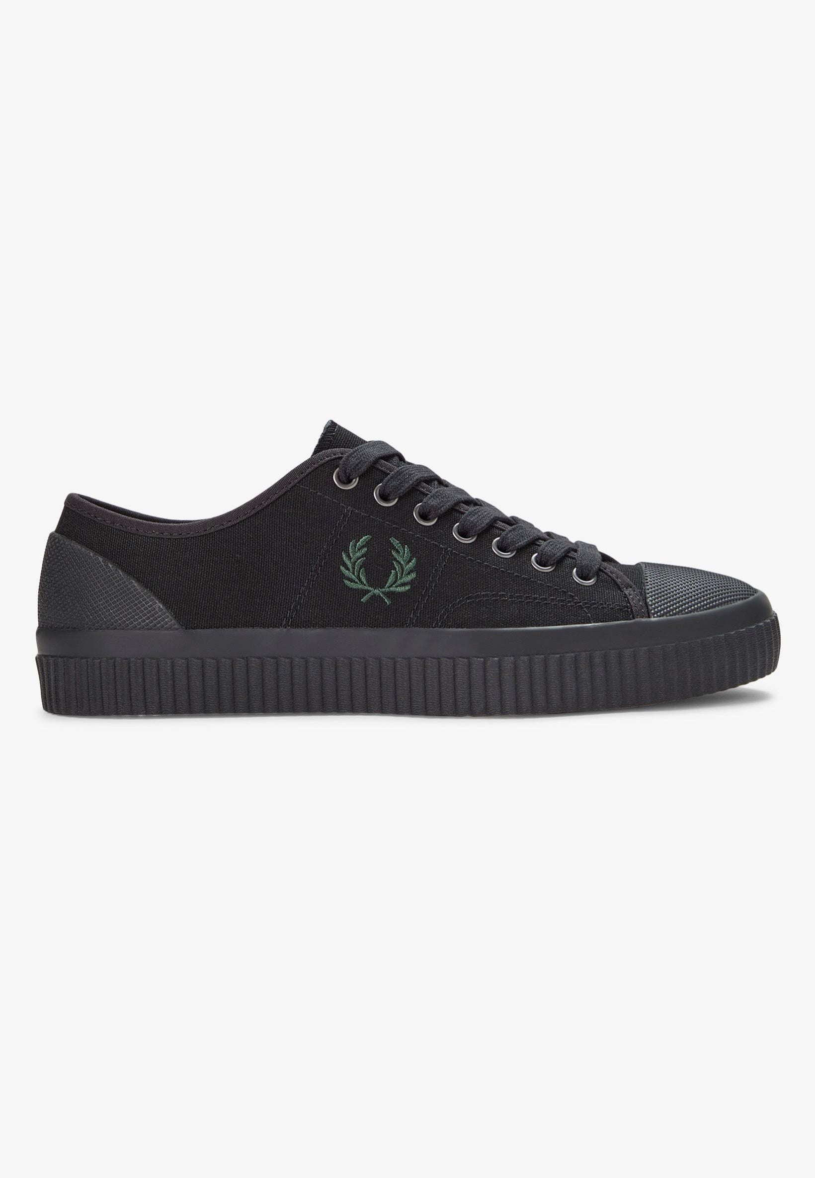 Fred Perry - Hughes Low Canvas Black - Shoes | Men-Image
