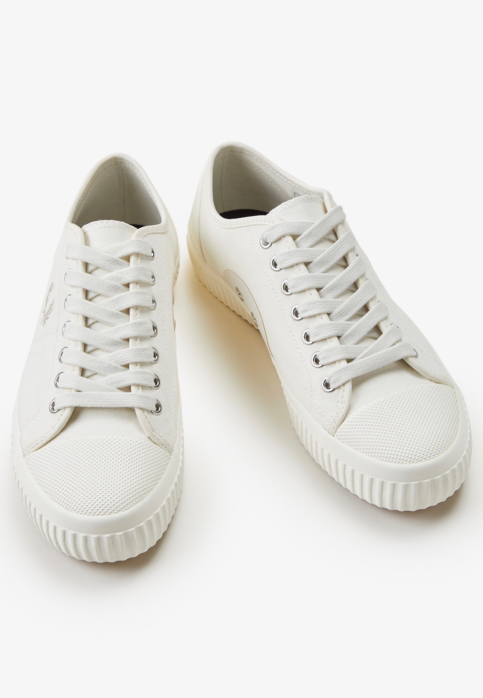 Fred Perry - Hughes Low Canvas Light Ecru/Oatmeal - Shoes | Neutral-Image