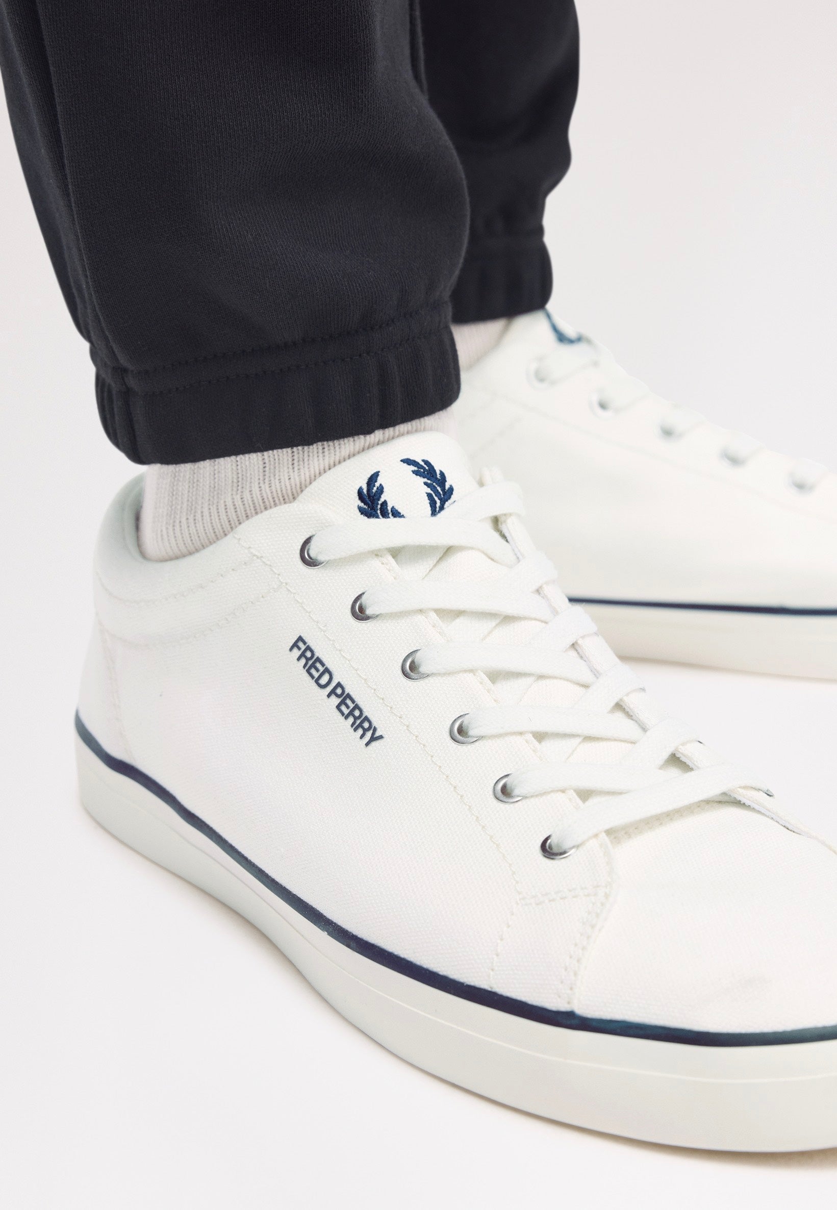 Fred Perry - Baseline Canvas Snow White - Shoes | Neutral-Image