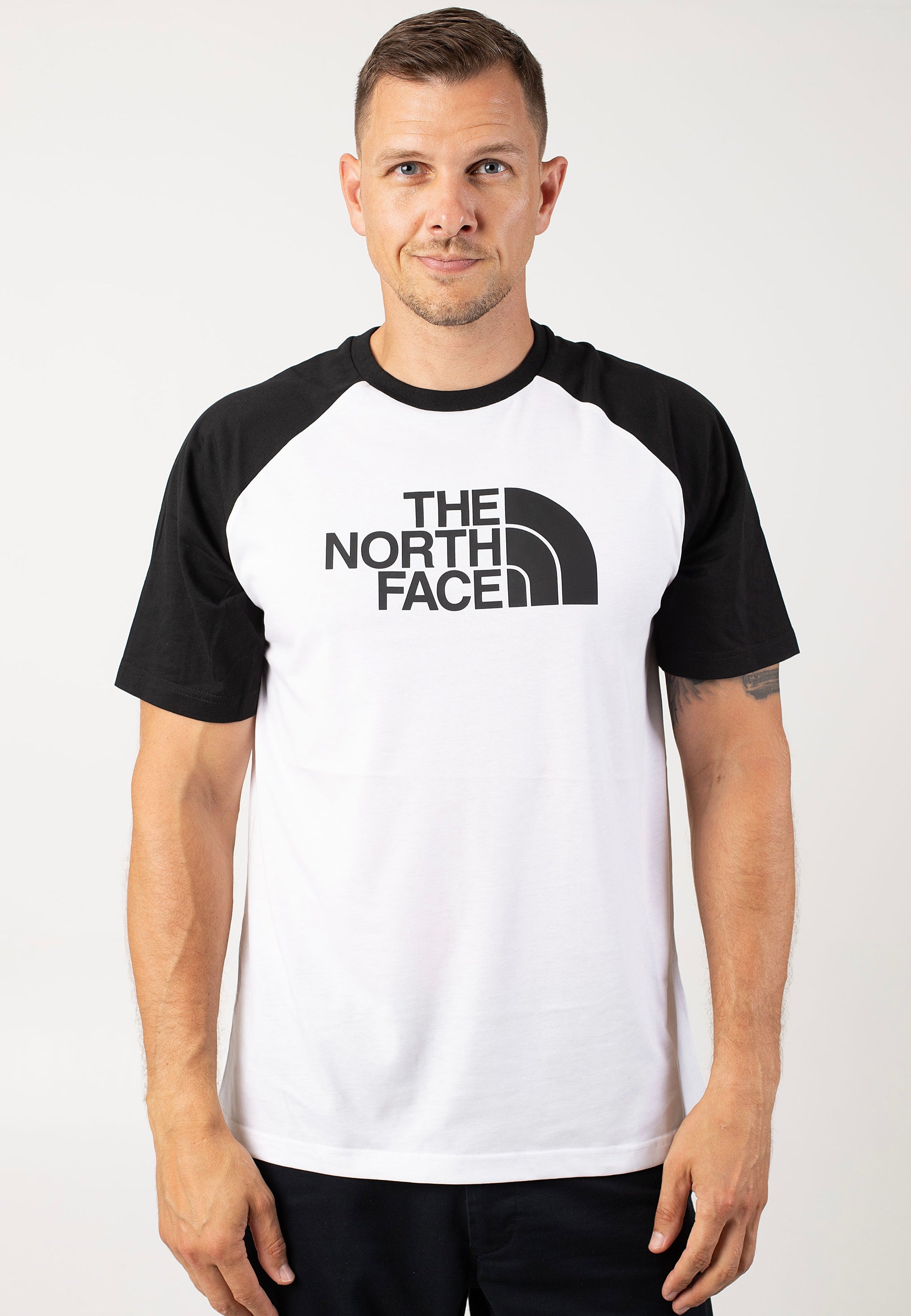 The North Face - Raglan Easy Tnf White - T-Shirt | Men-Image
