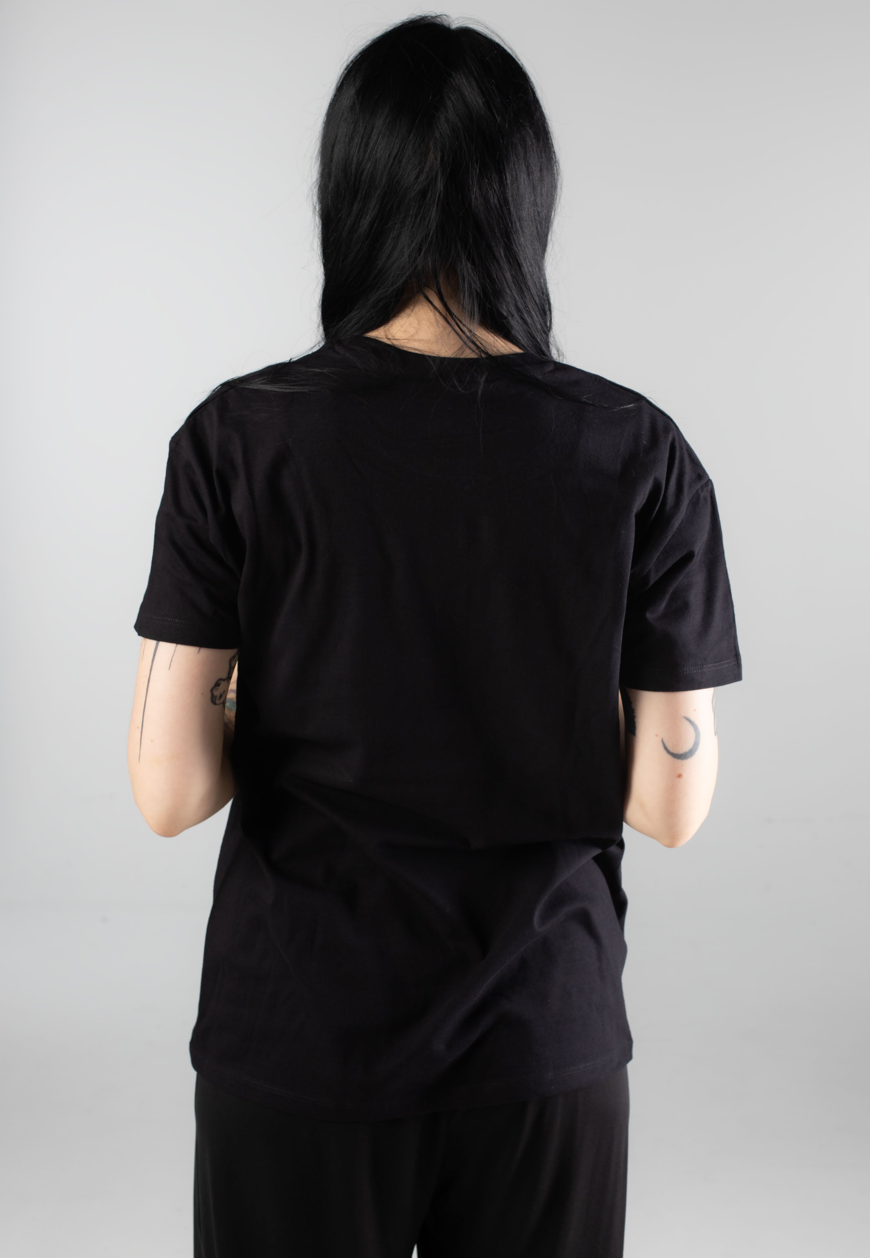 Beyond The Black - Raven Ornament - T-Shirt | Women-Image