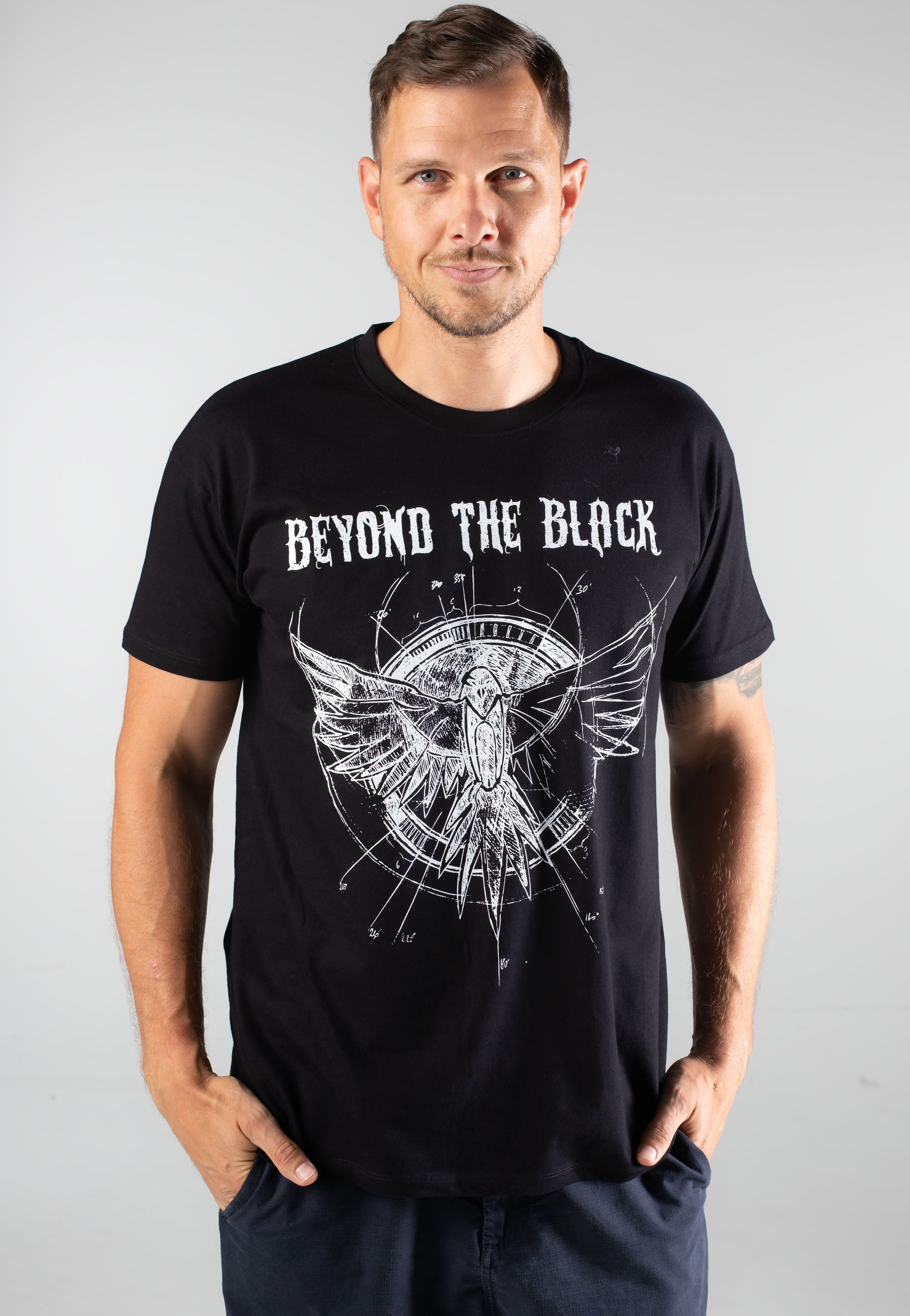 Beyond The Black - Raven Ornament - T-Shirt | Men-Image