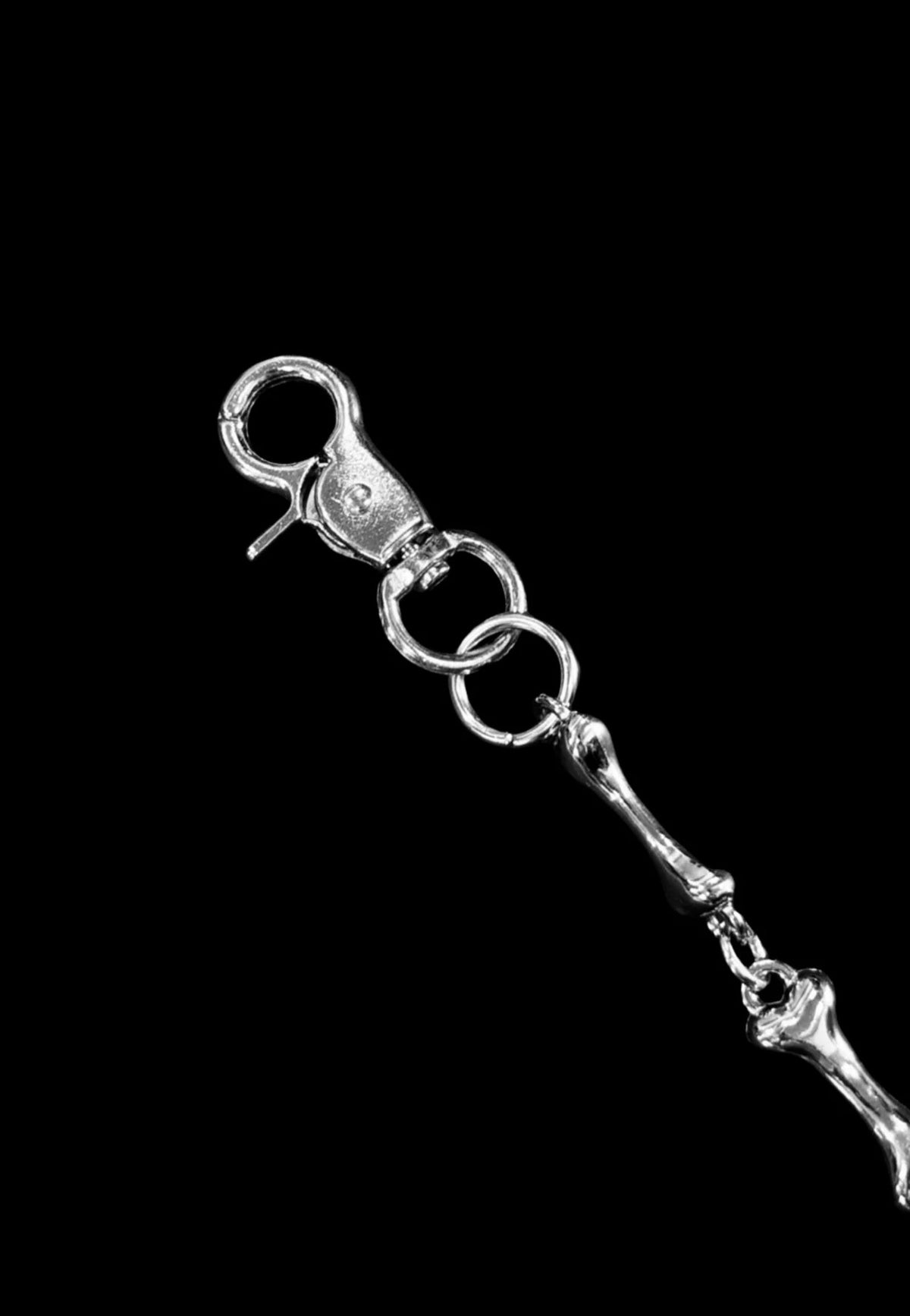 Fainz Bones Silver Wallet Chain | Neutral-Image